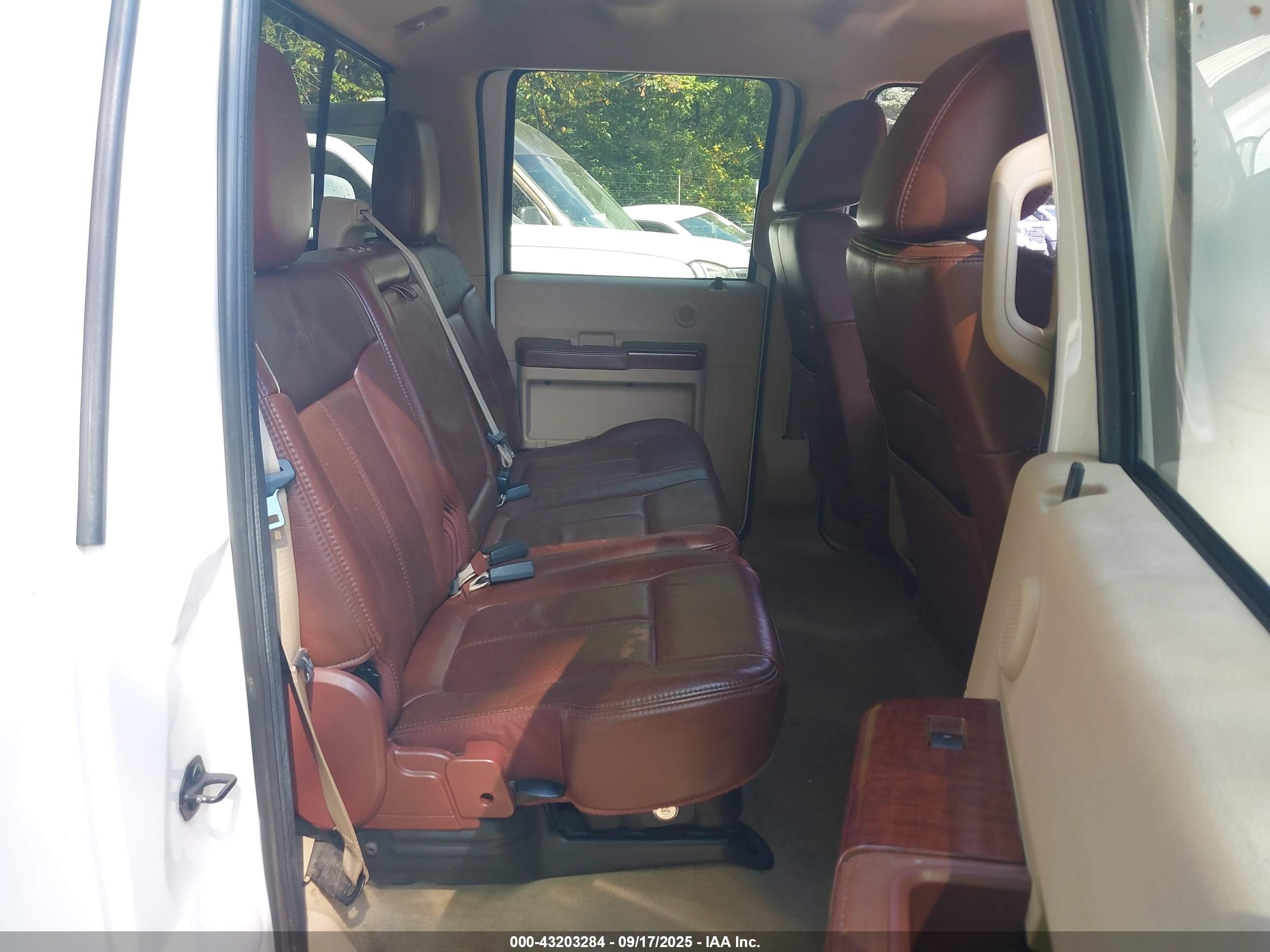 FORD F-450 image 7