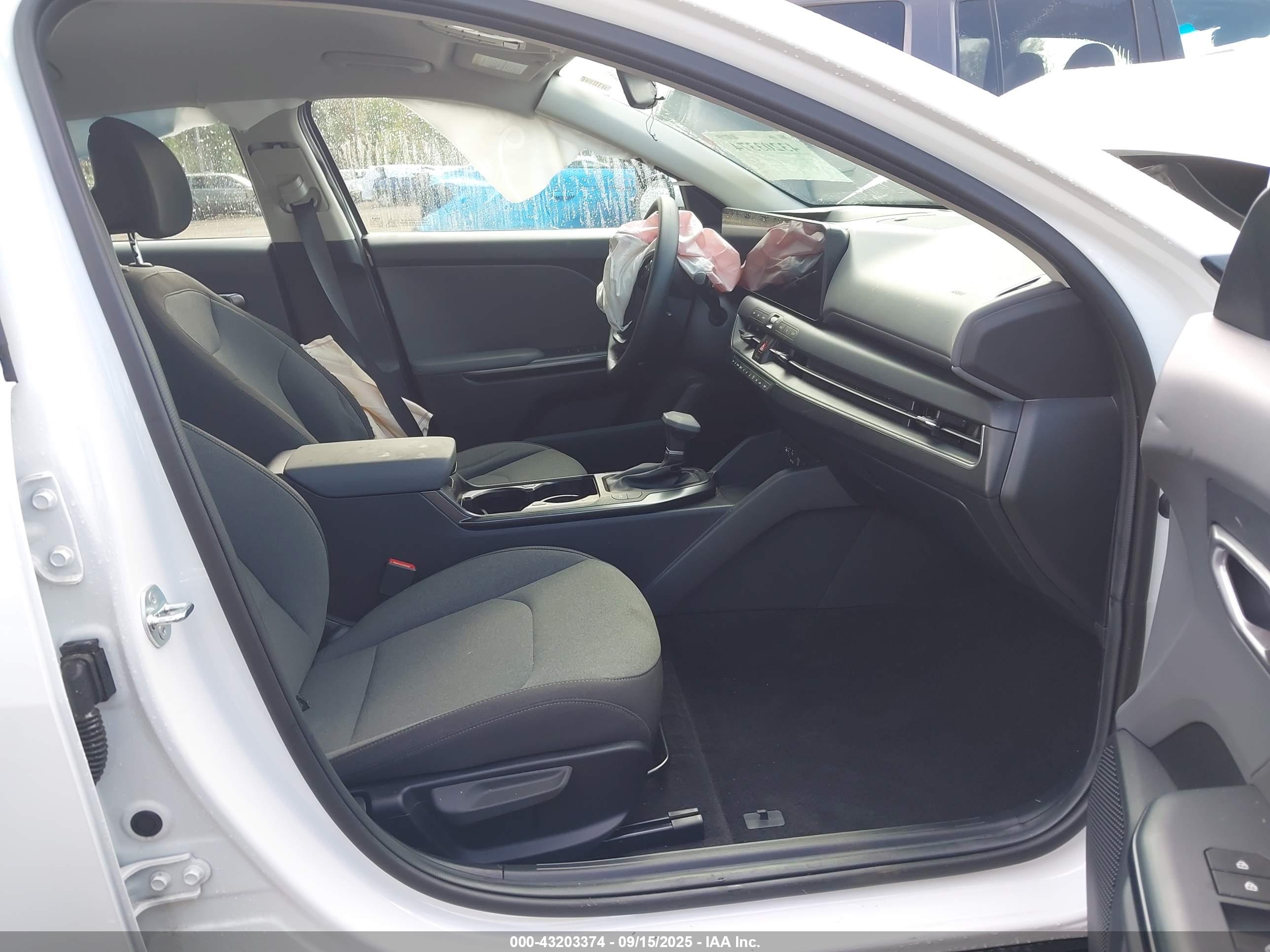KIA K4 image 5