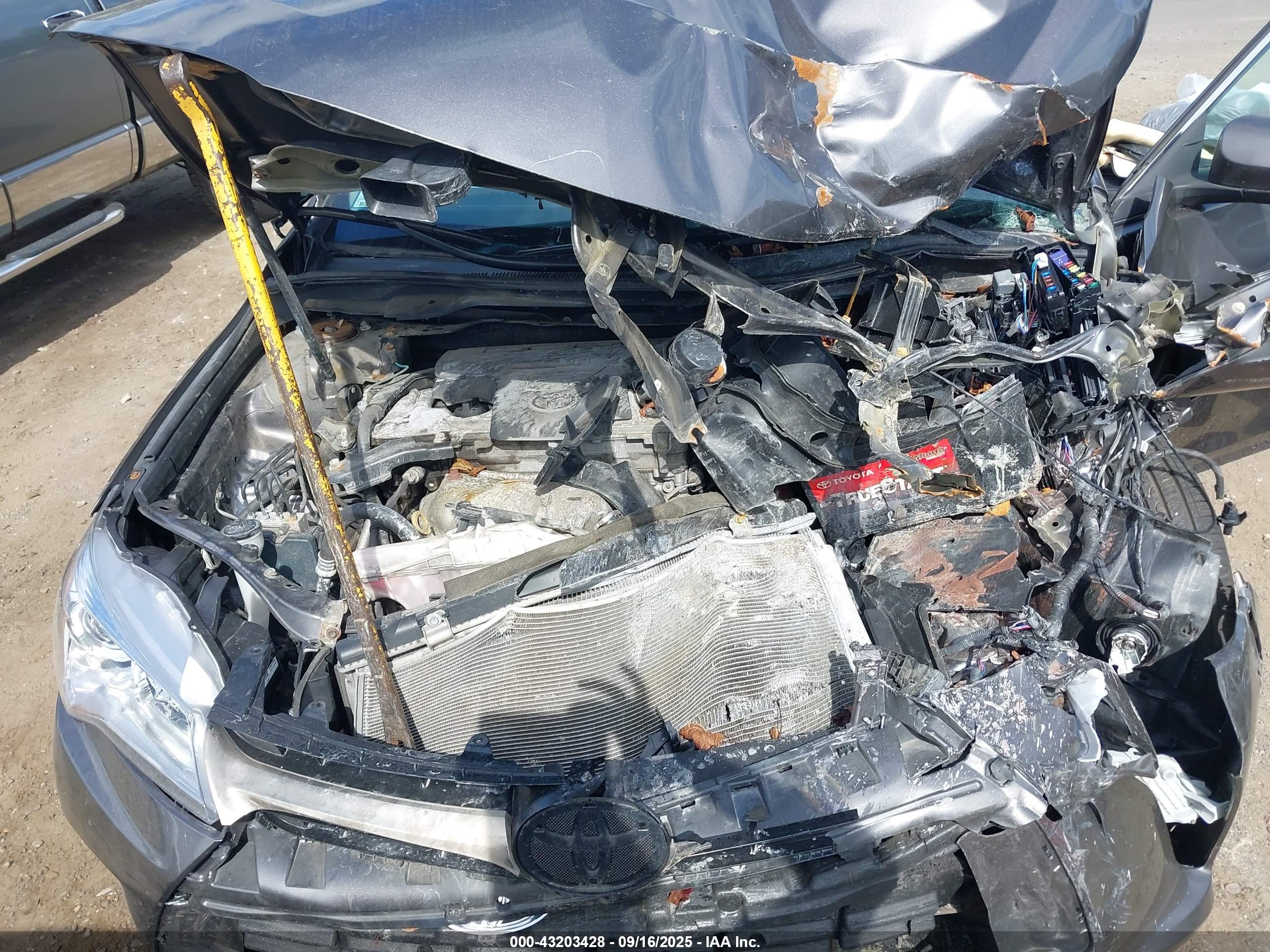 TOYOTA CAMRY image 10