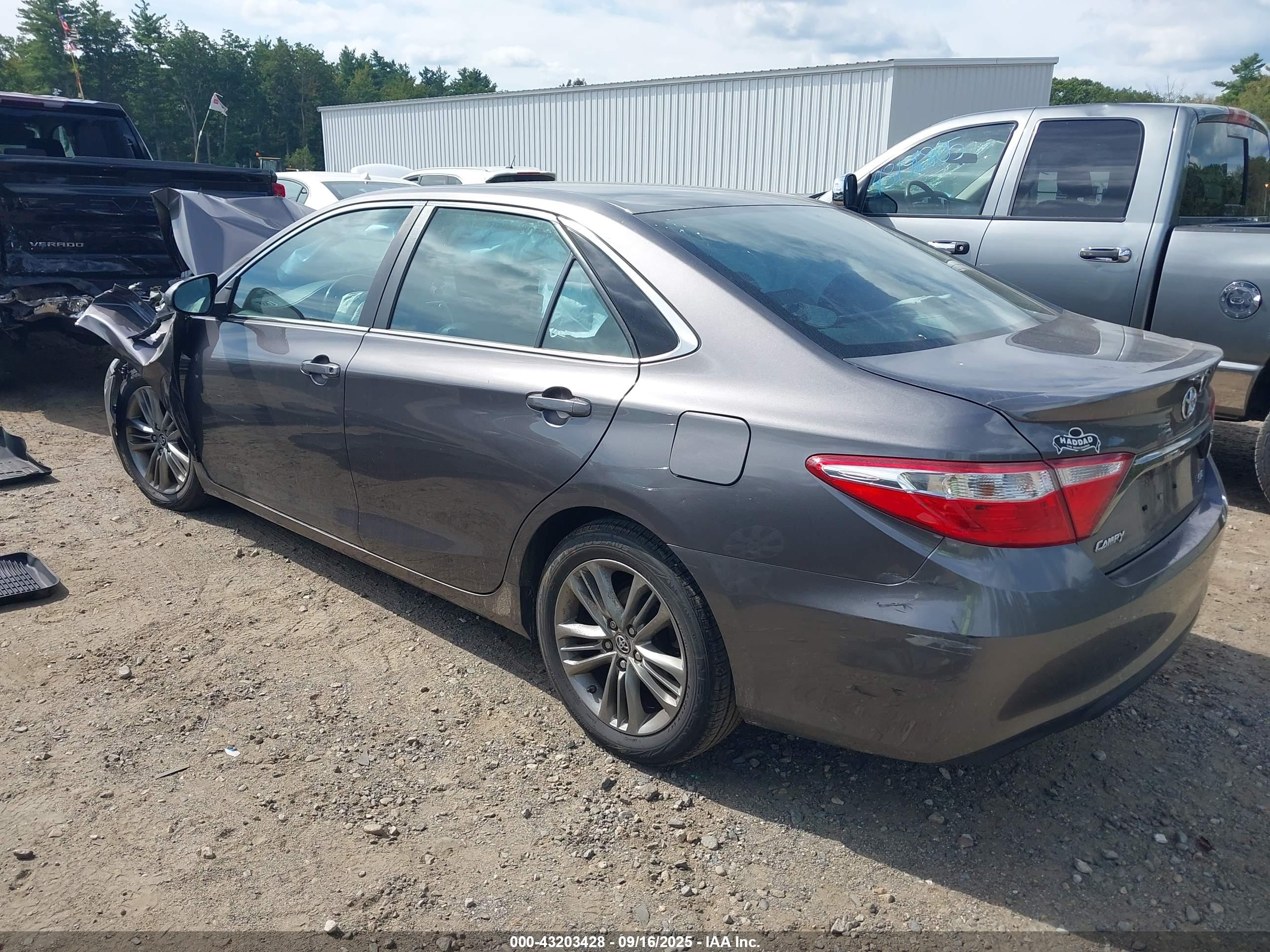 TOYOTA CAMRY image 3