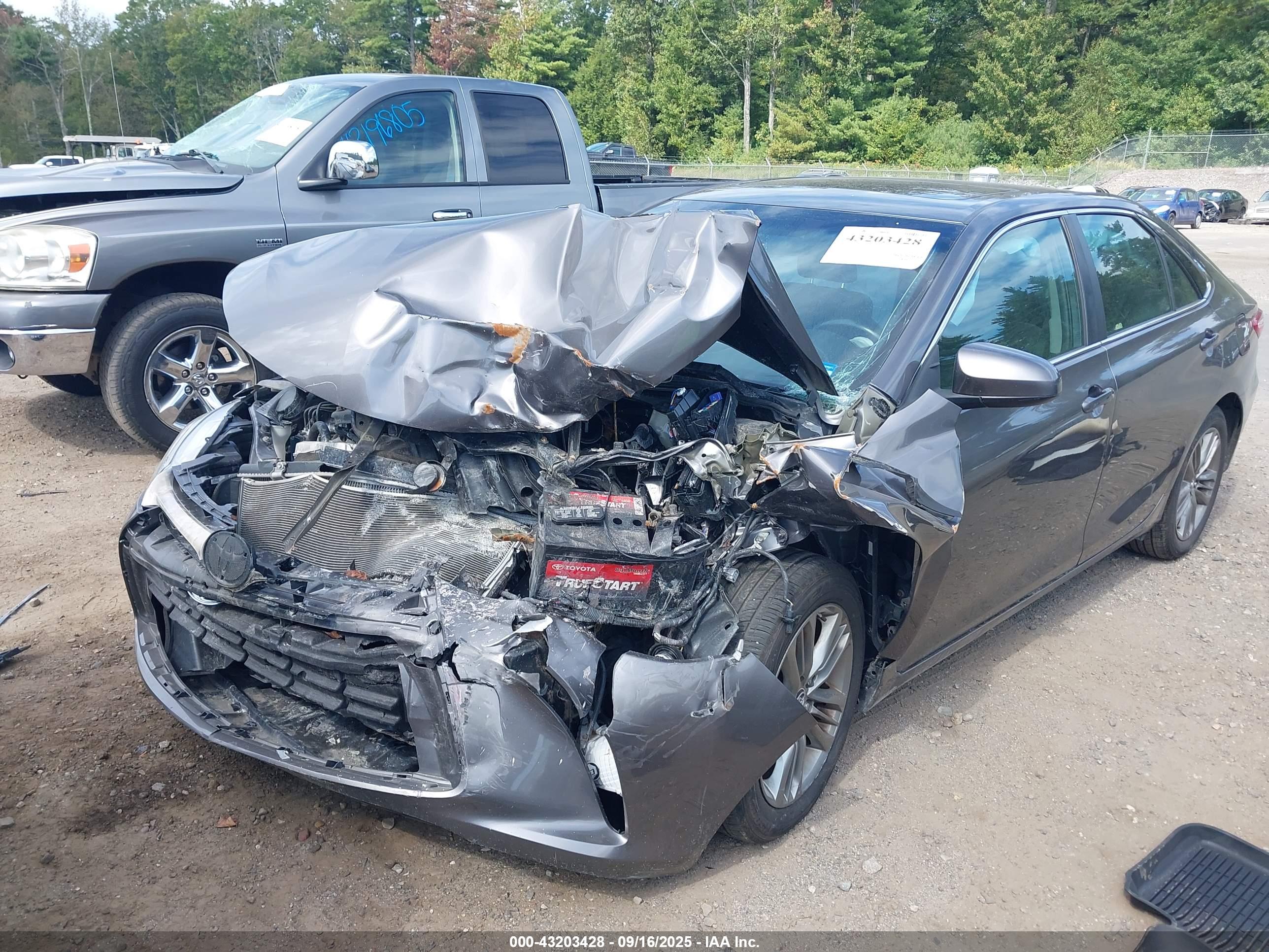 TOYOTA CAMRY image 6