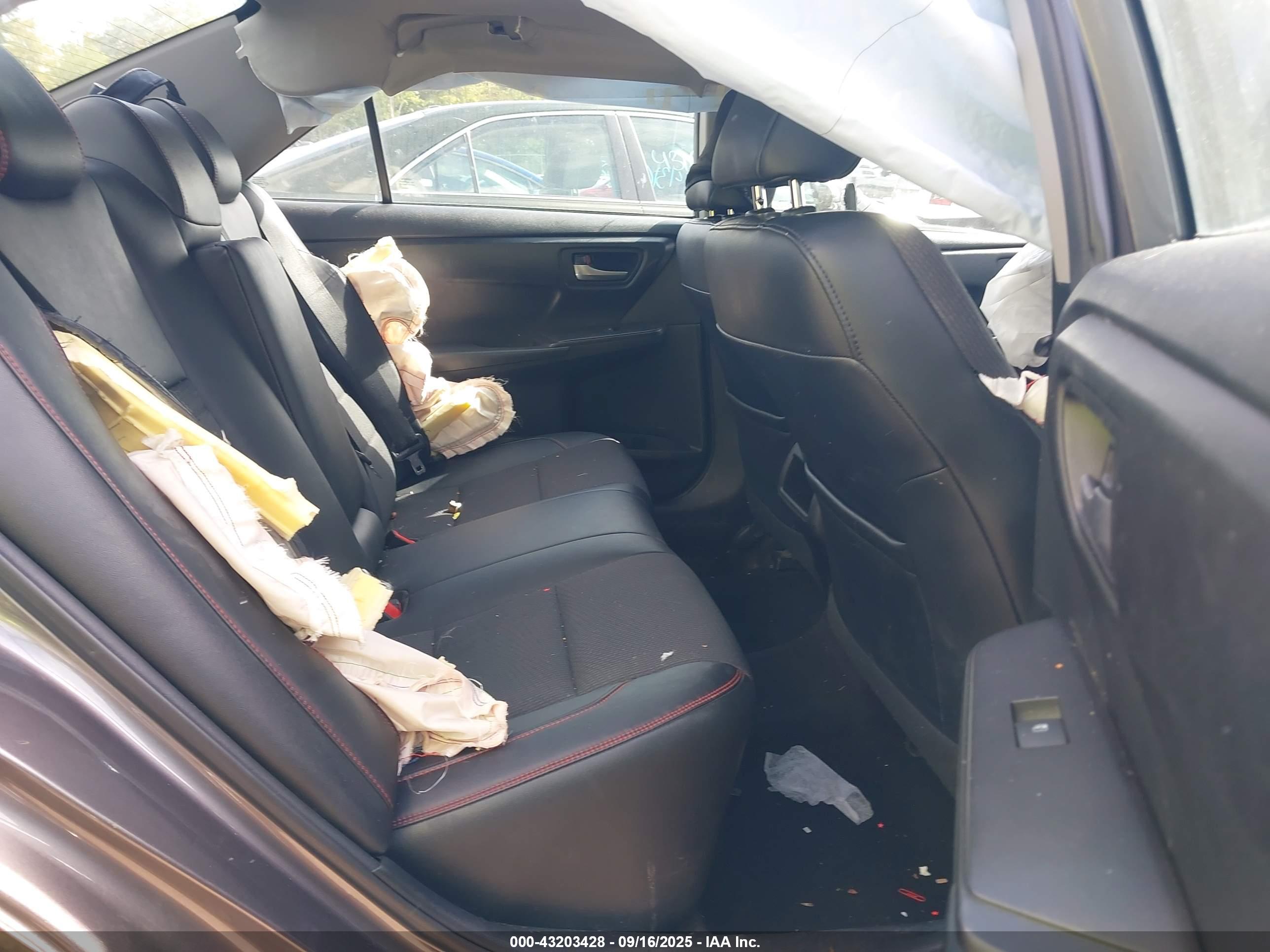 TOYOTA CAMRY image 8