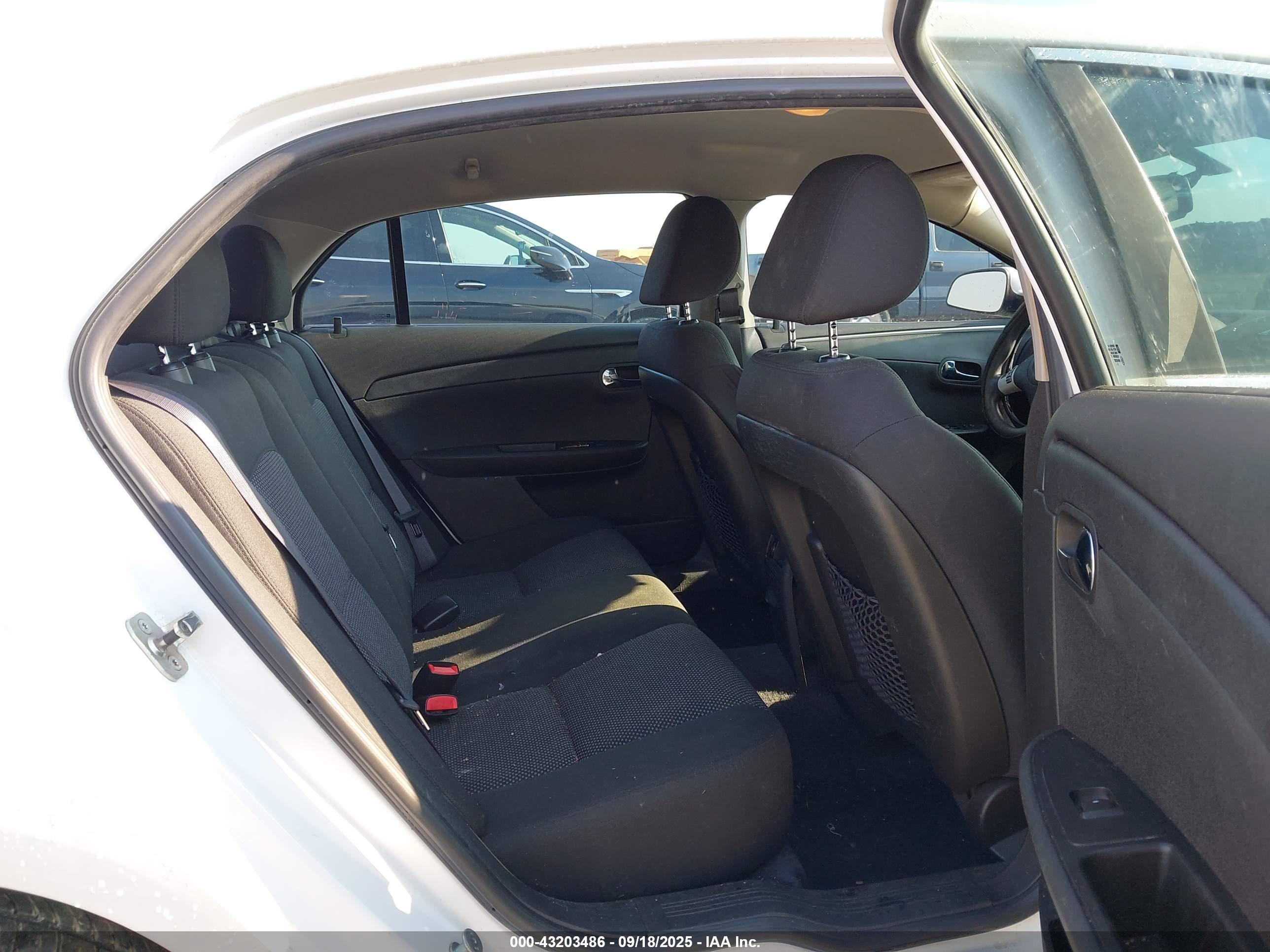 CHEVROLET MALIBU image 8