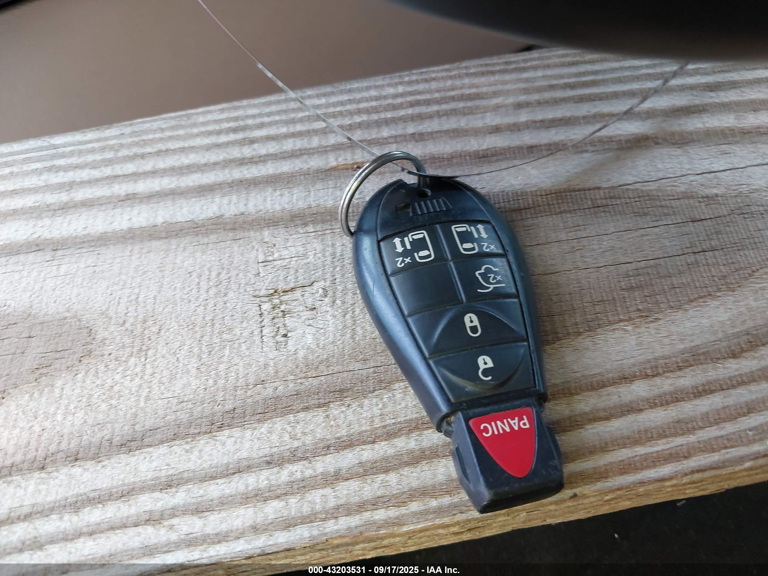 CHRYSLER TOWN image 11