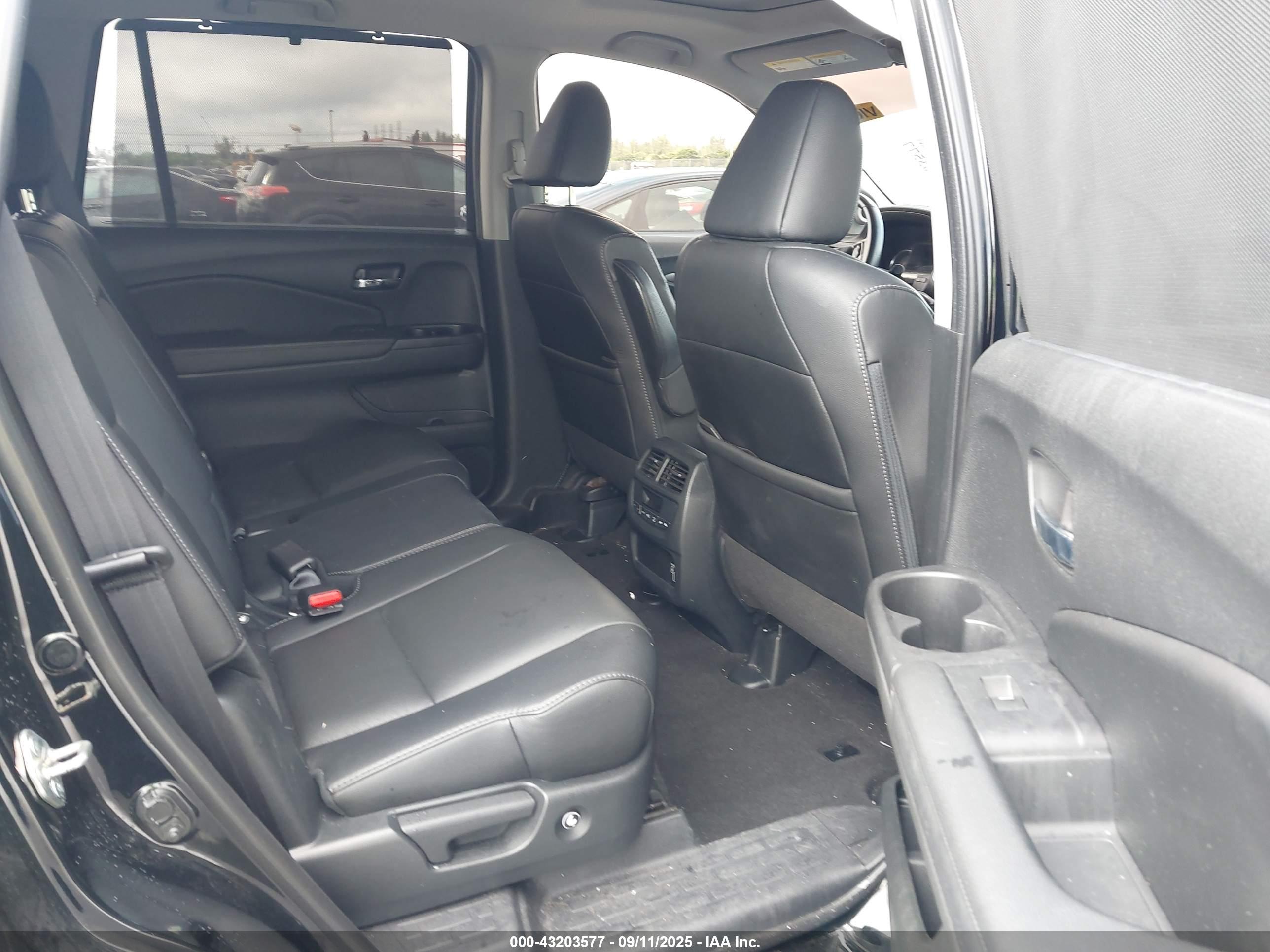 HONDA PILOT image 8