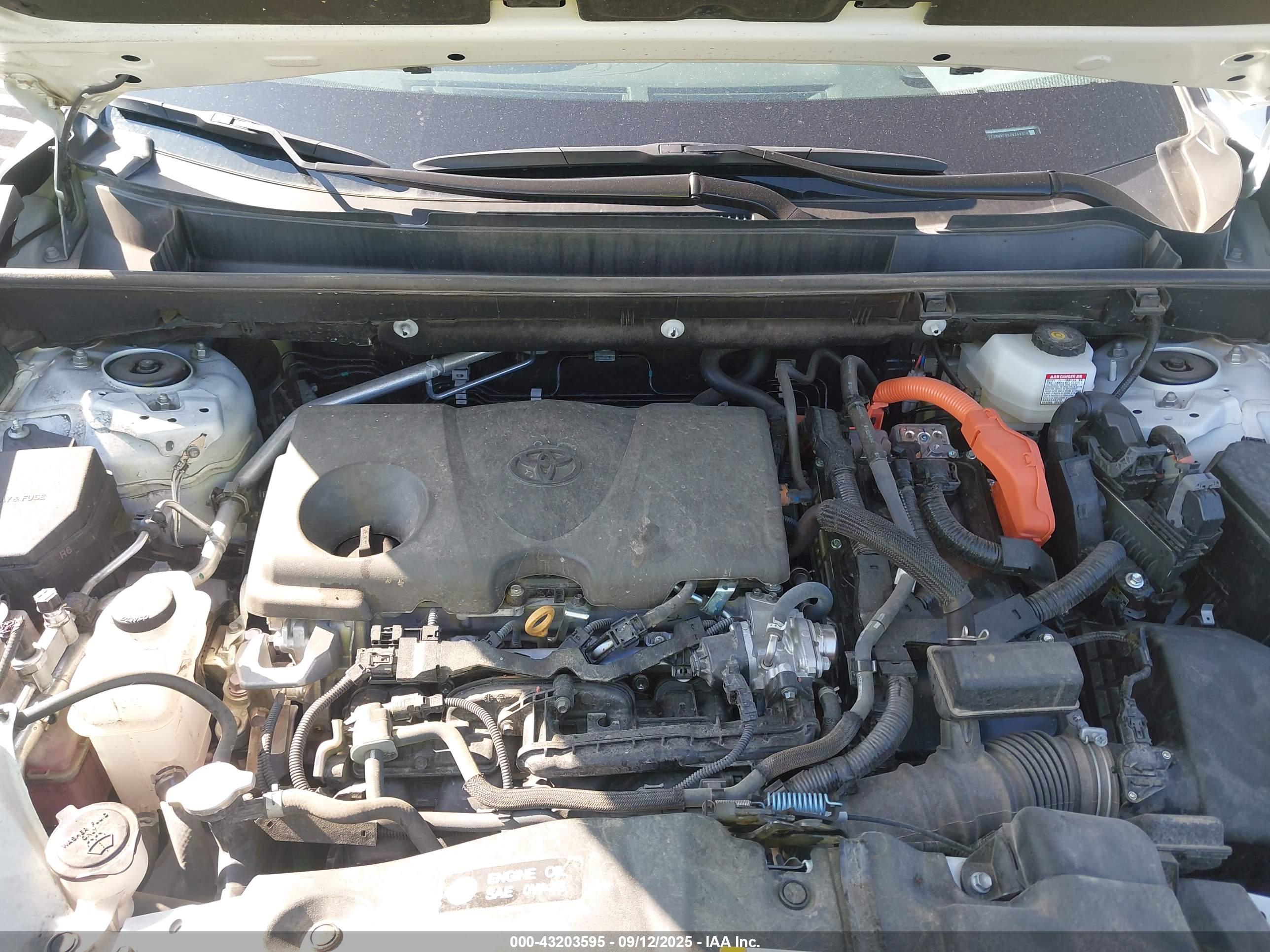 TOYOTA RAV4 image 10