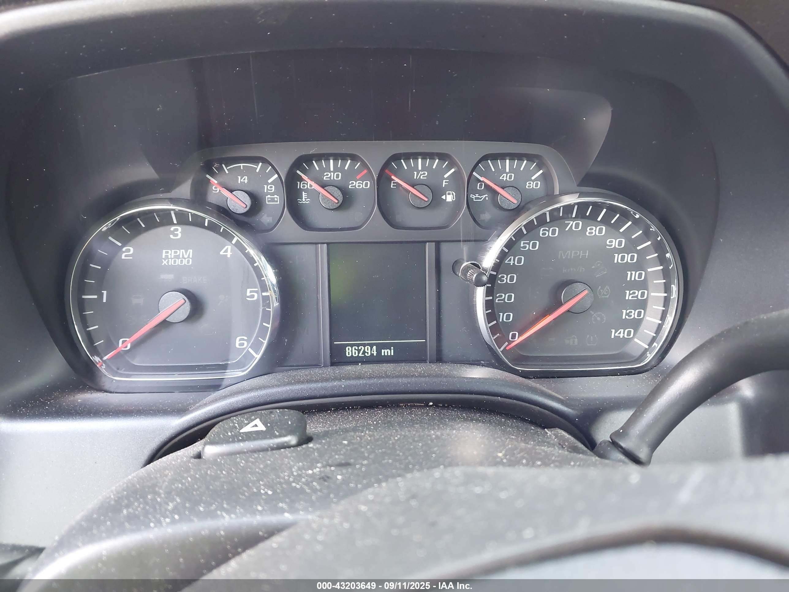 CHEVROLET SILVERADO image 7