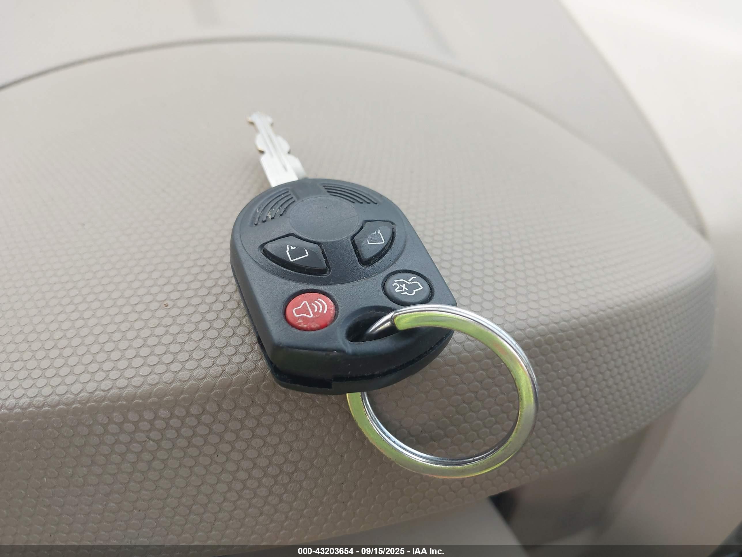 FORD ESCAPE image 11