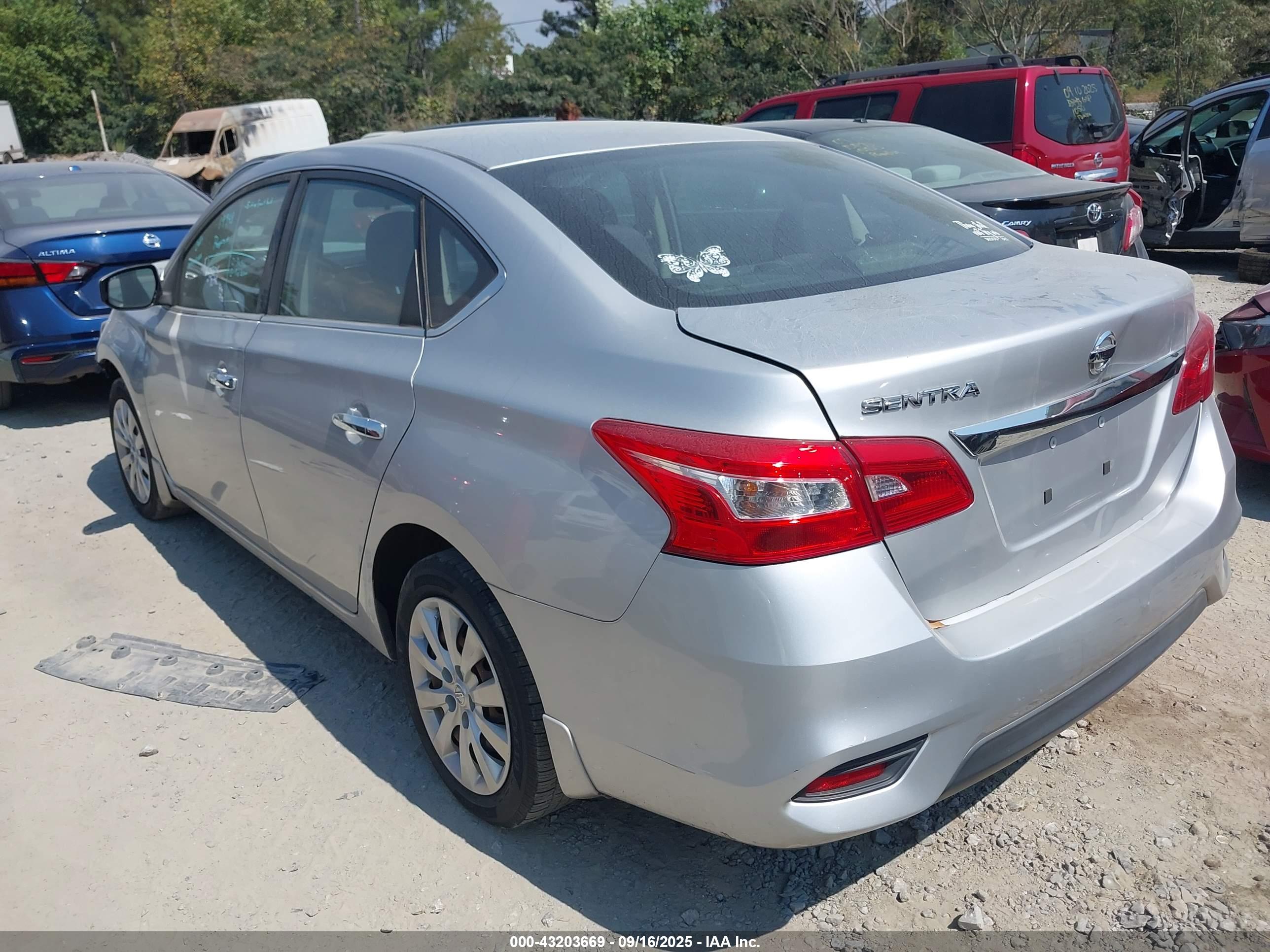 NISSAN SENTRA image 3