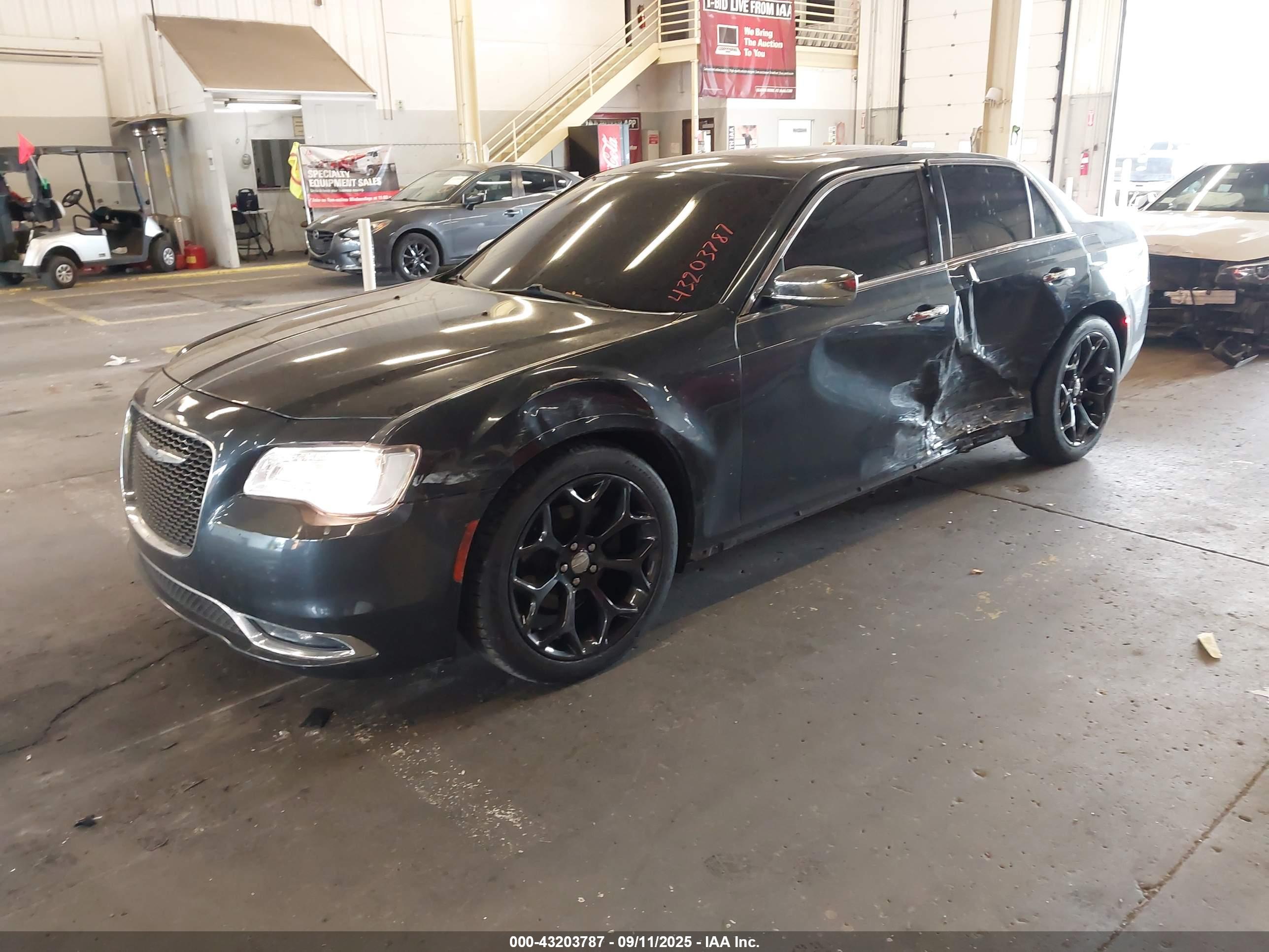 CHRYSLER 300C image 2