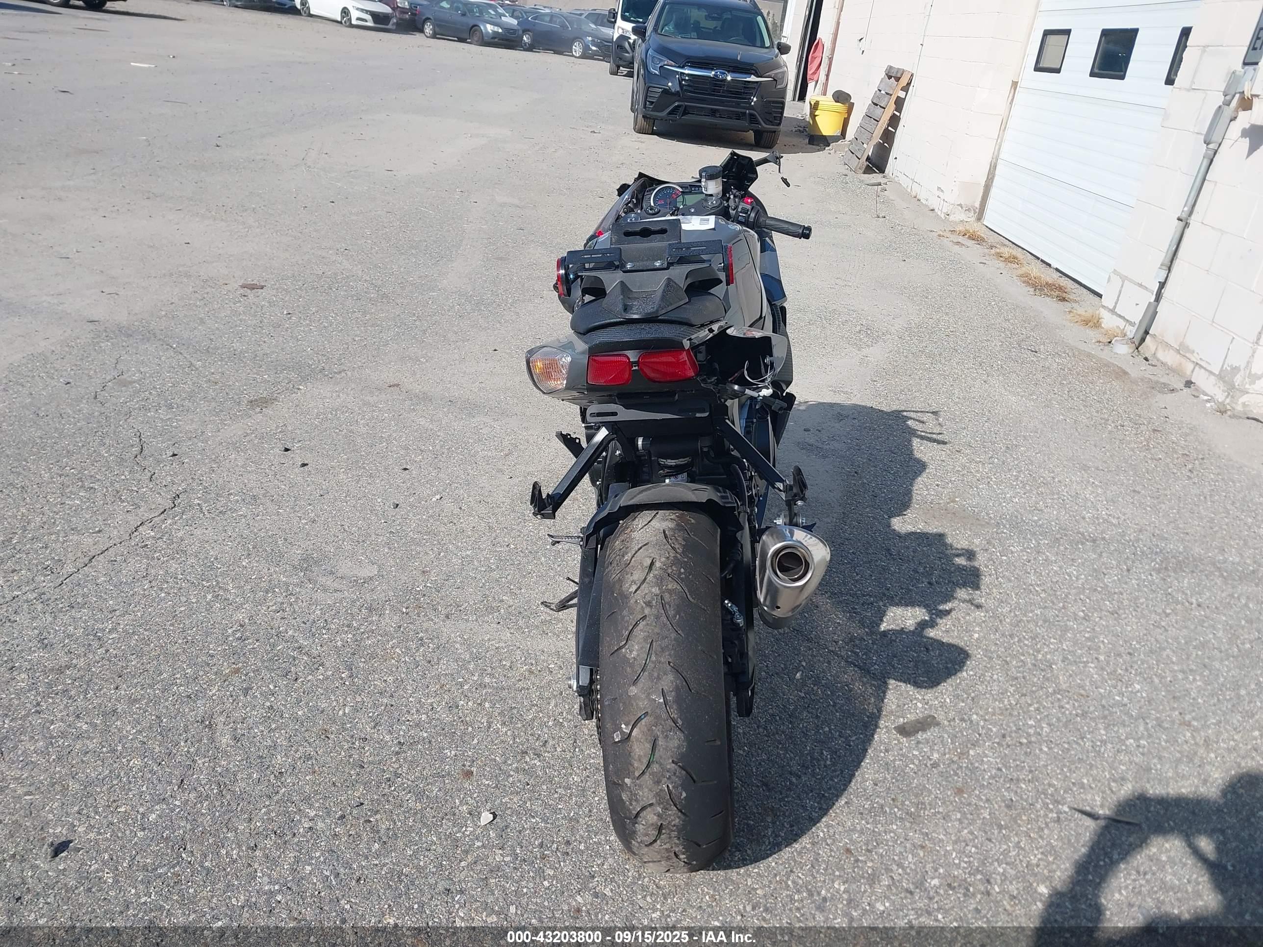 SUZUKI GSX-R600 image 6