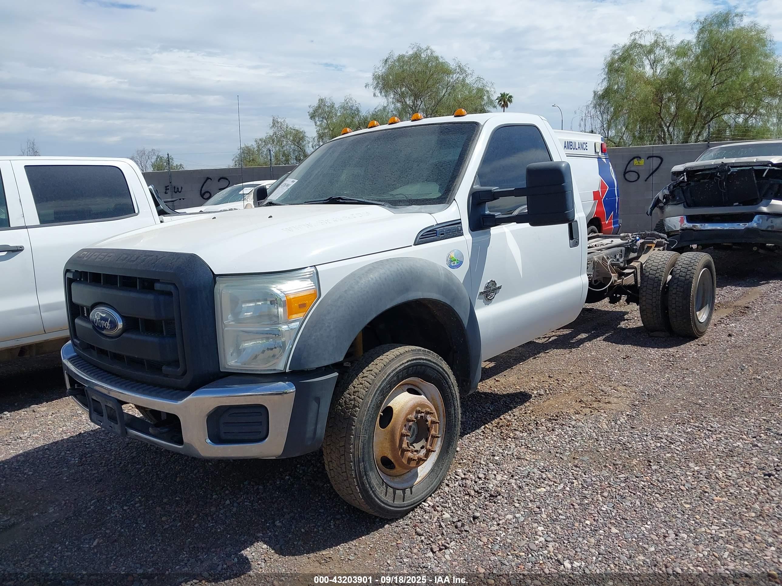 FORD F-550 image 2
