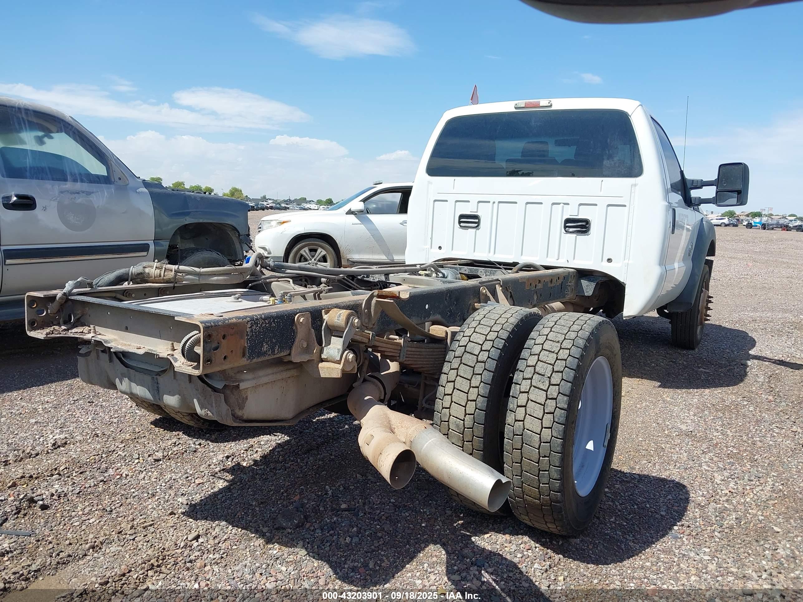 FORD F-550 image 4