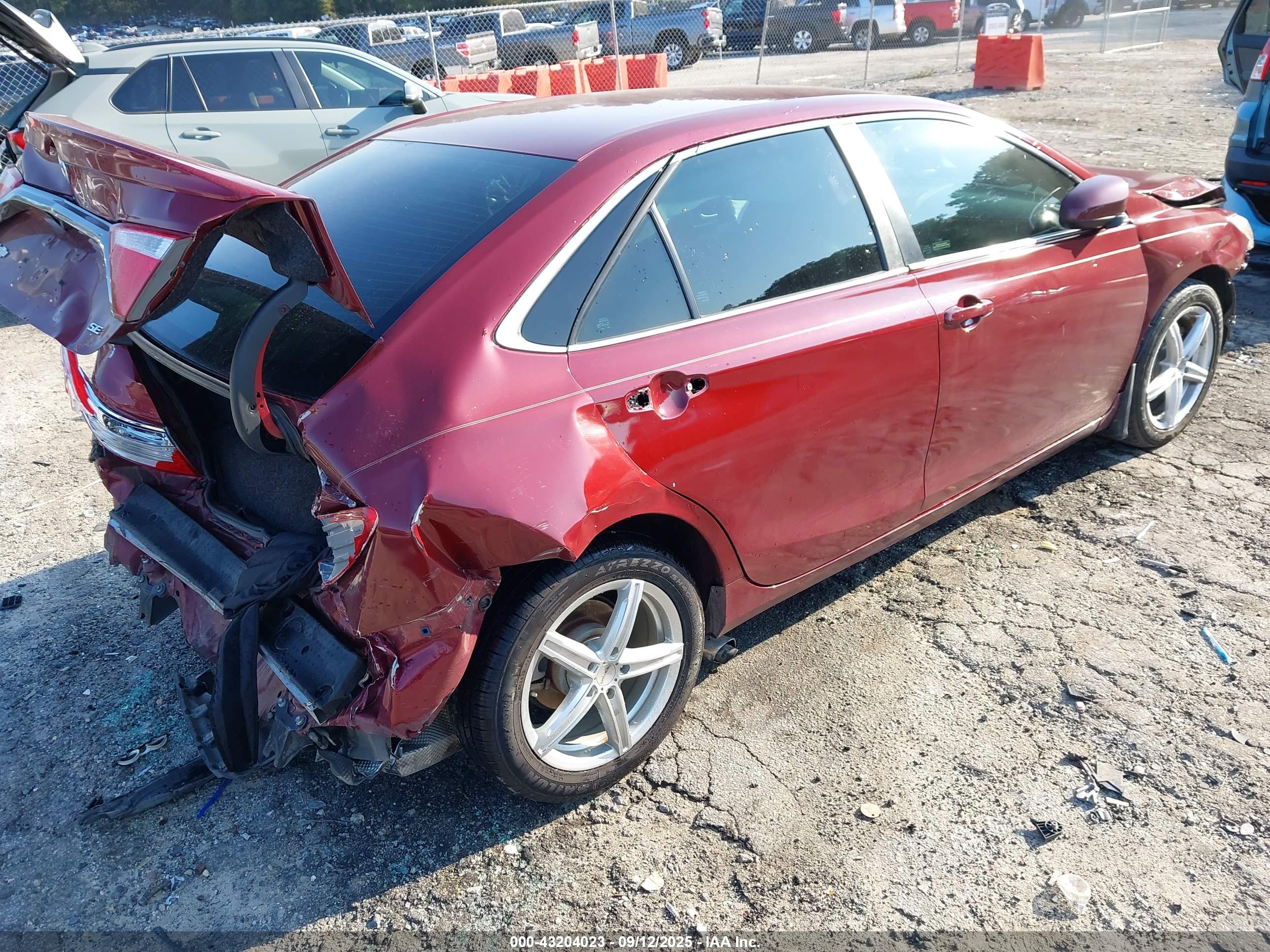 TOYOTA CAMRY image 4