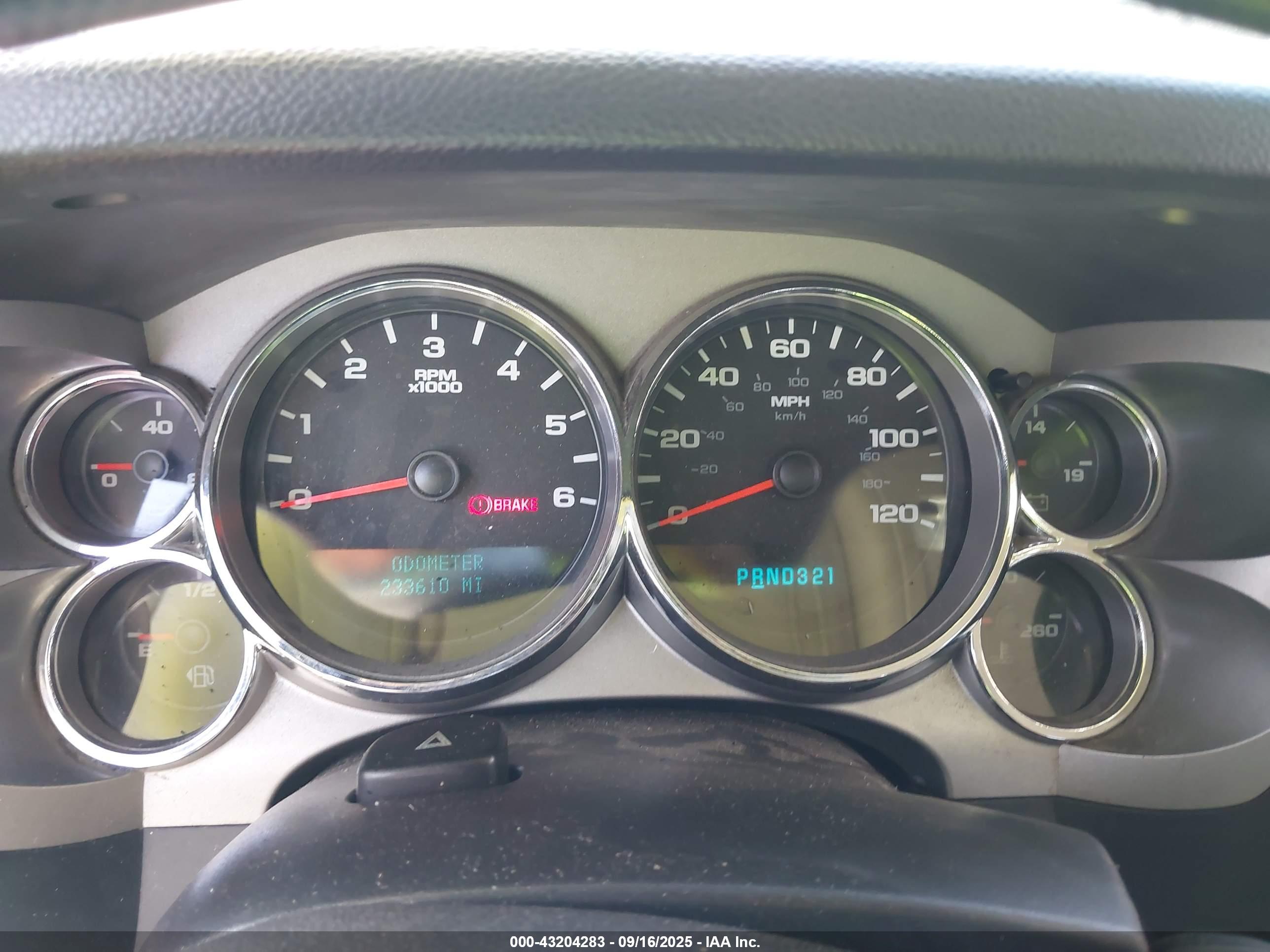 GMC SIERRA image 7