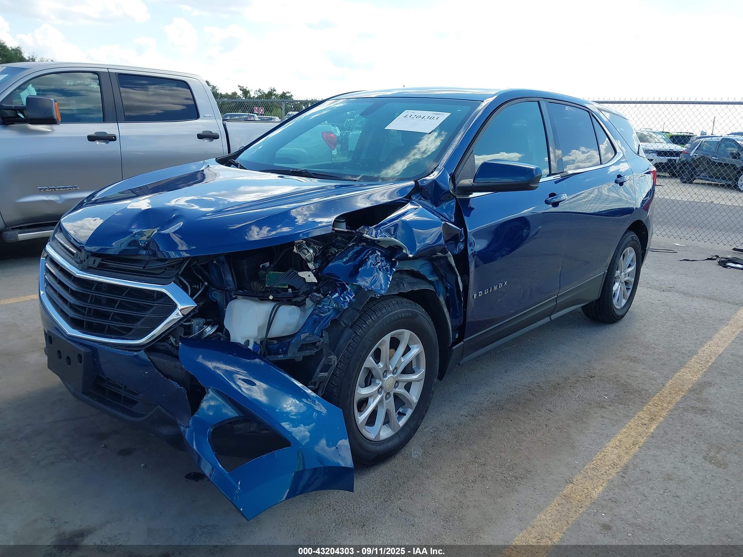 CHEVROLET EQUINOX image 2