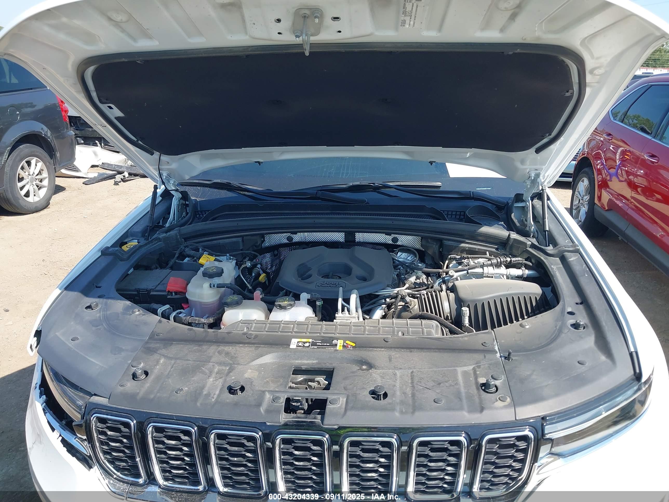 JEEP GRAND image 10