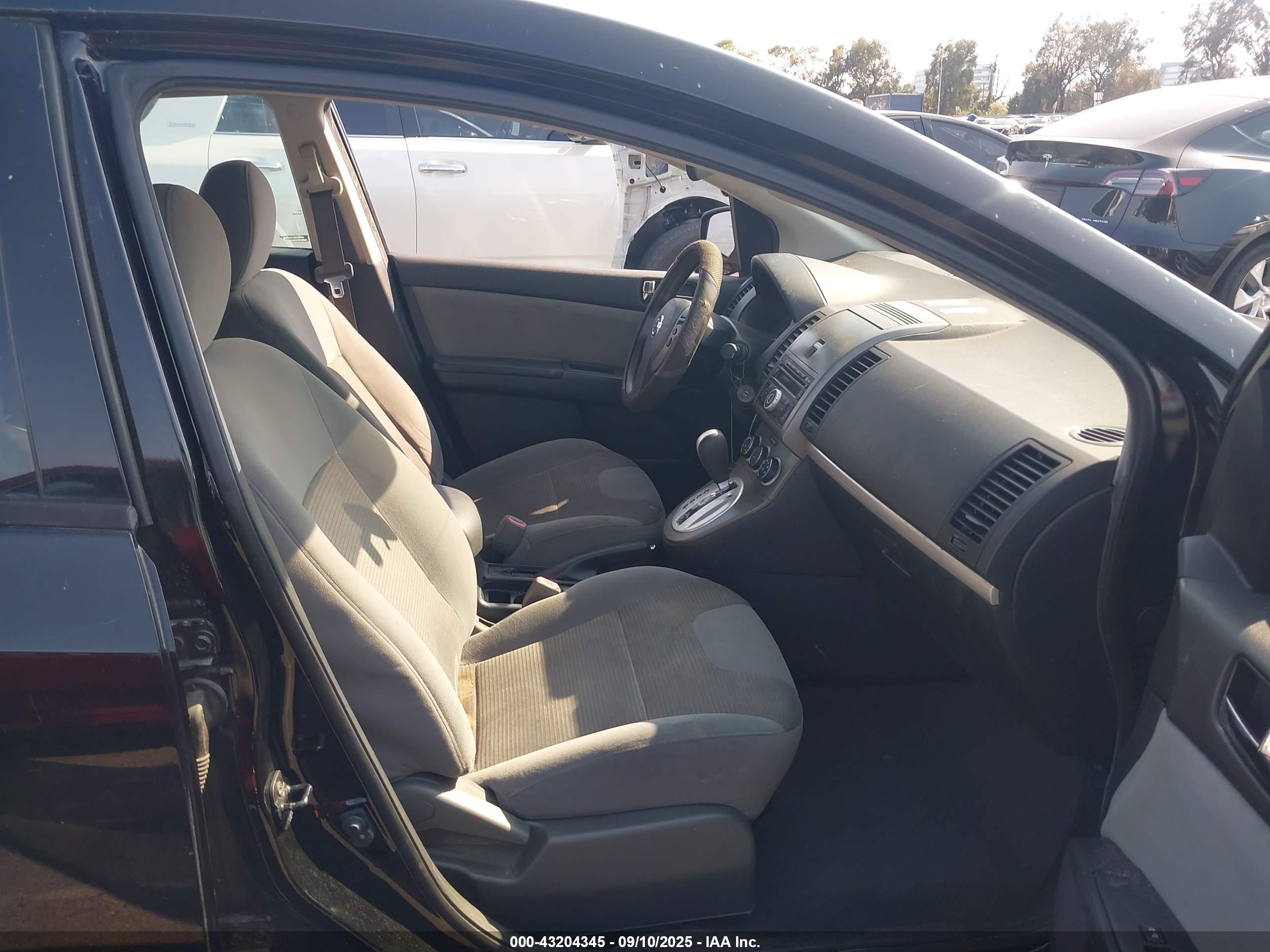 NISSAN SENTRA image 5