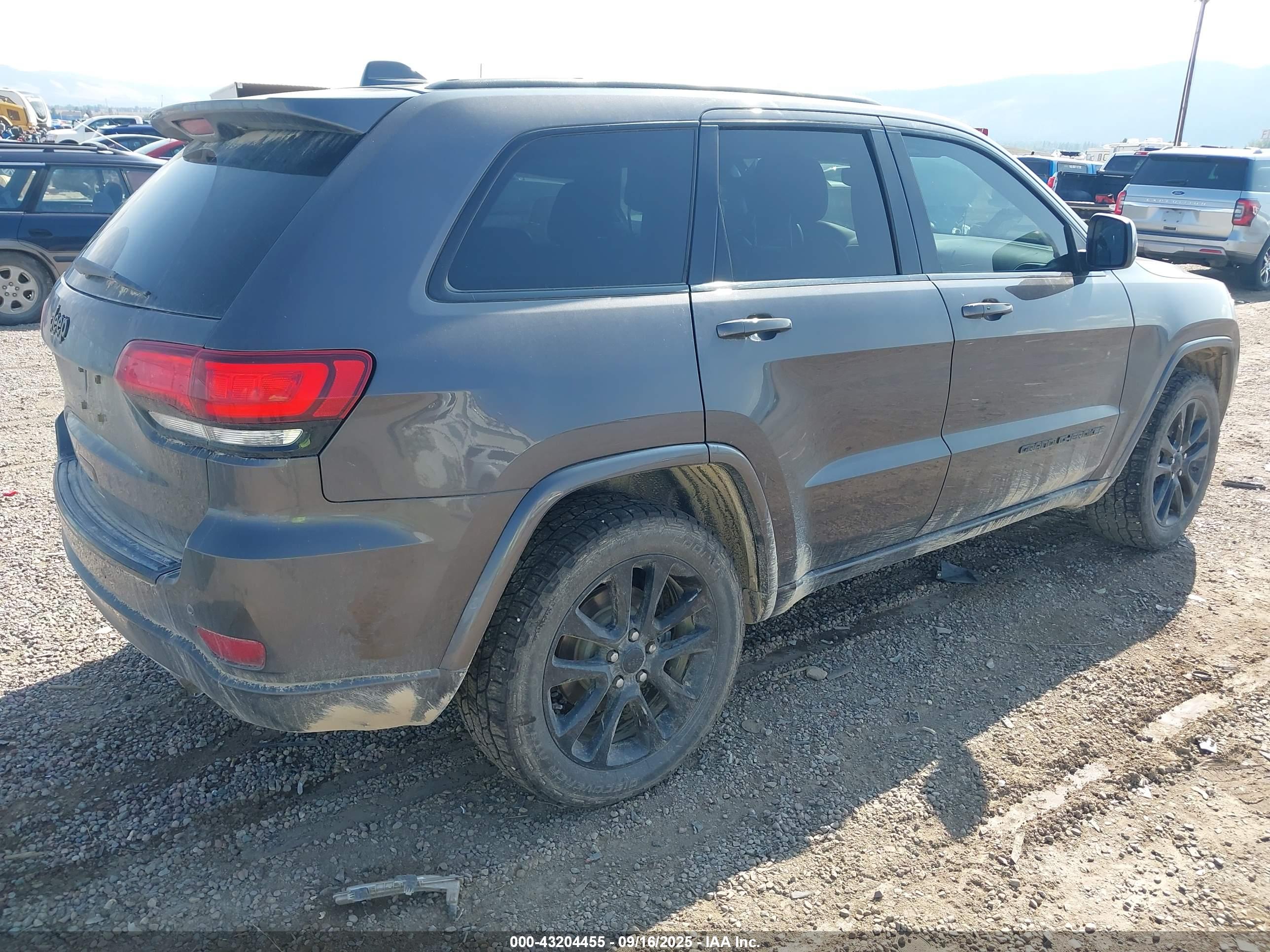 JEEP GRAND image 4