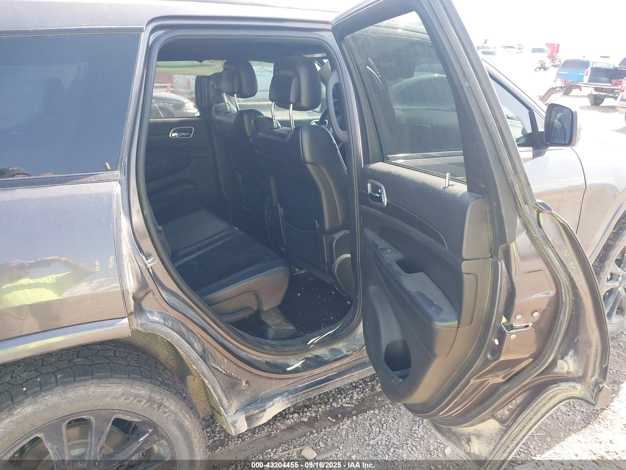 JEEP GRAND image 8