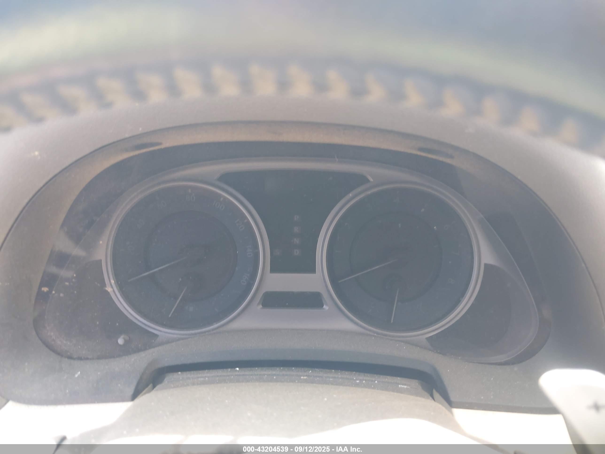 LEXUS IS image 7