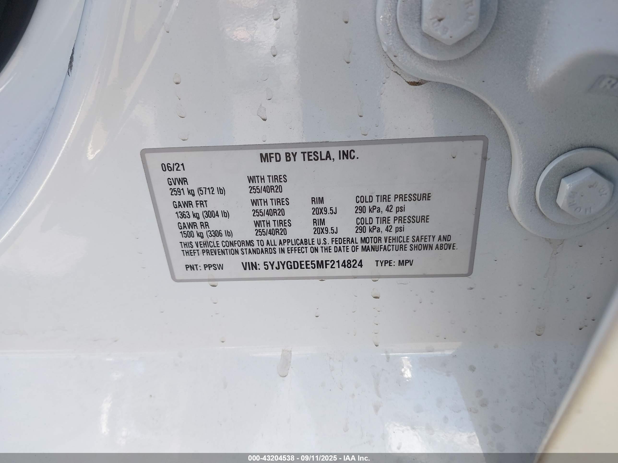 TESLA MODEL image 9