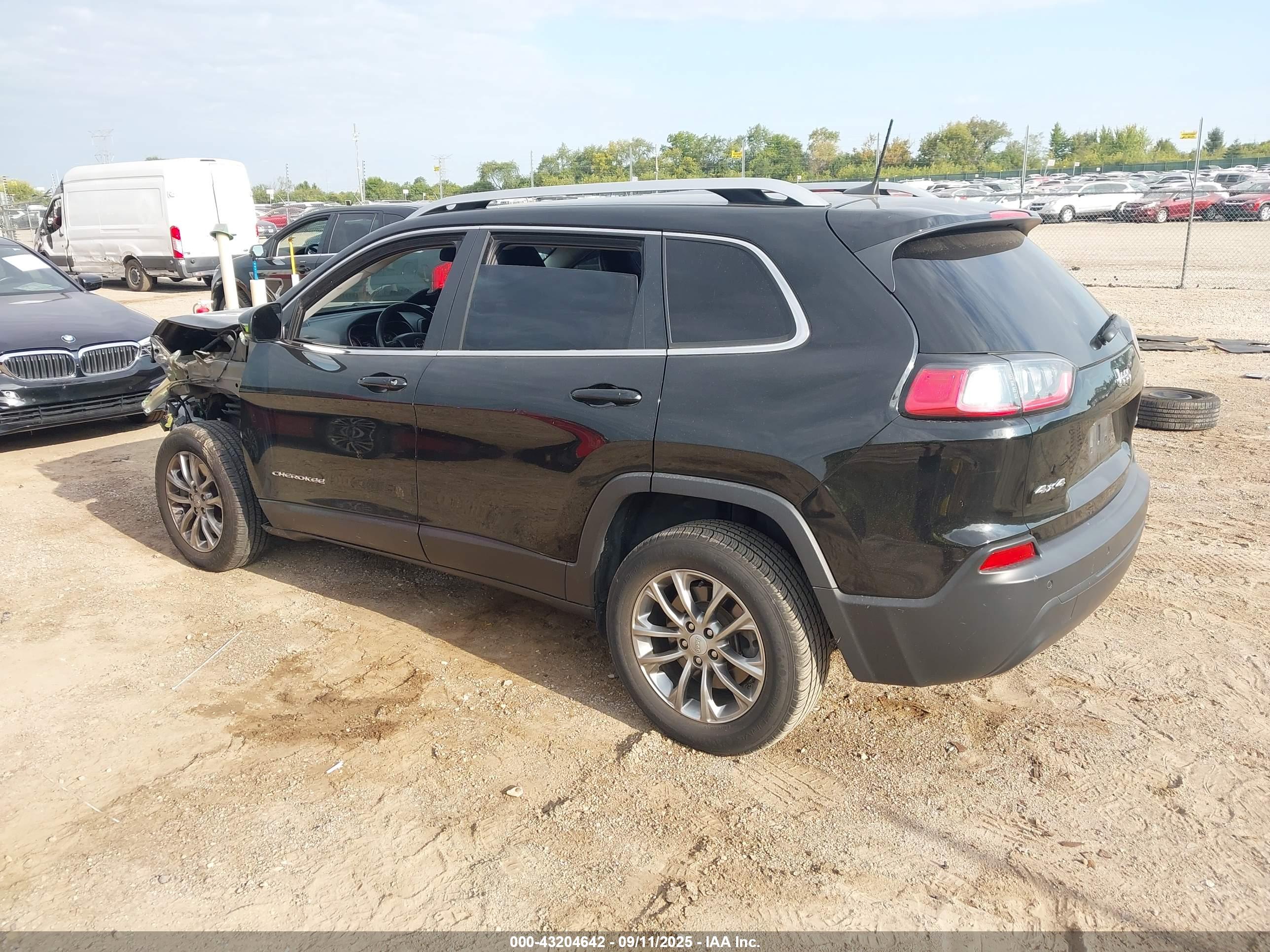 JEEP CHEROKEE image 3
