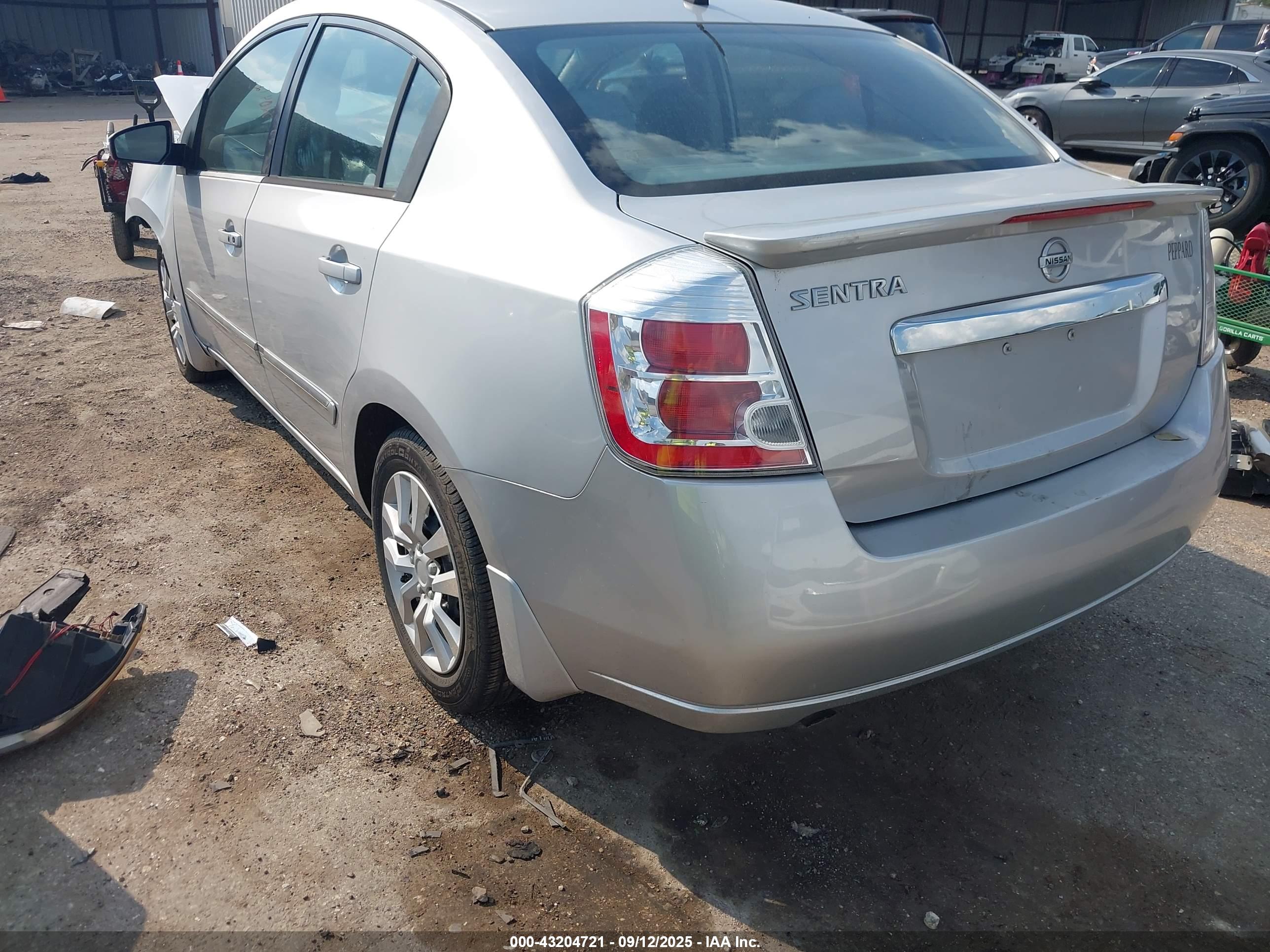 NISSAN SENTRA image 3