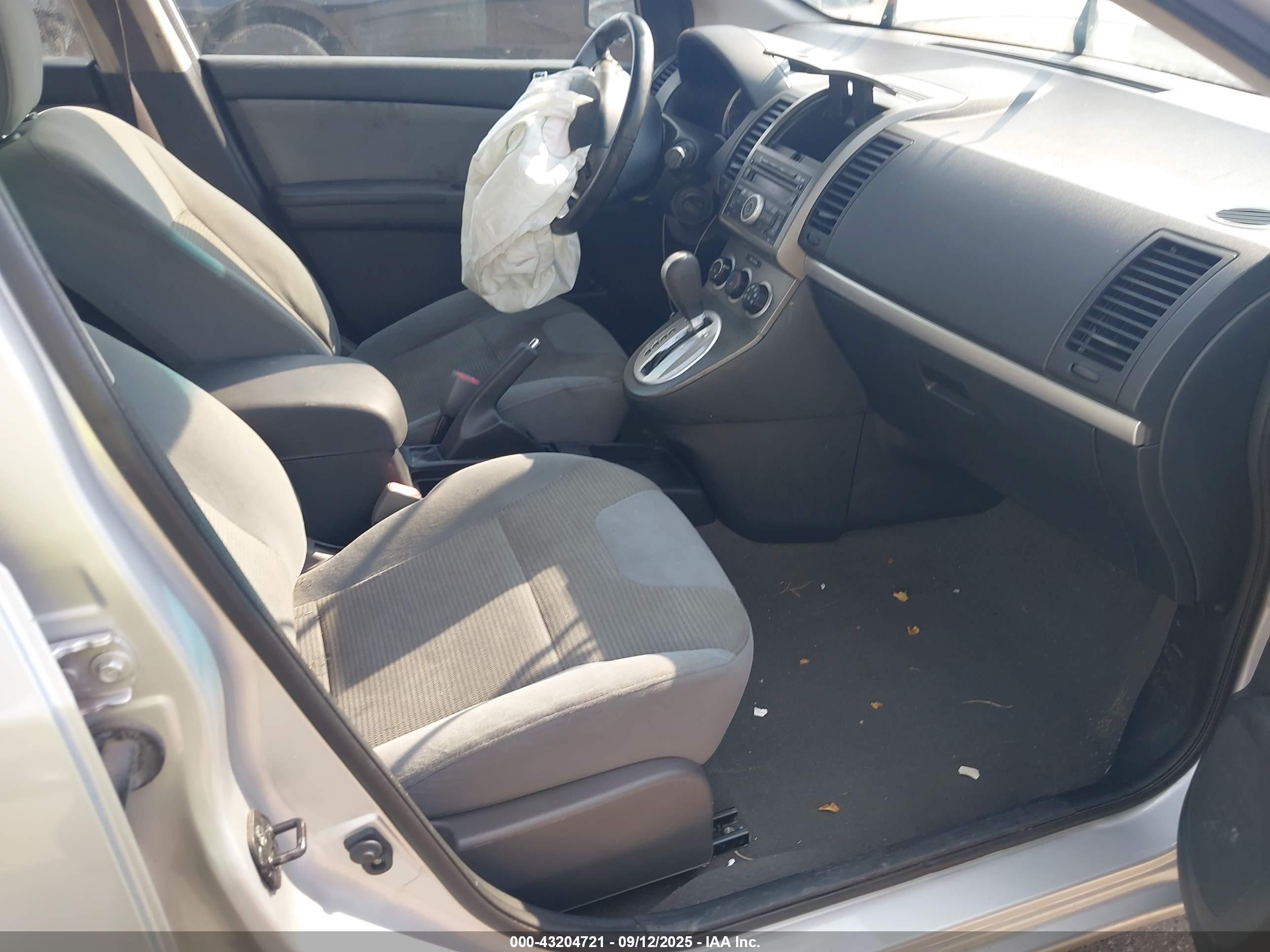 NISSAN SENTRA image 5