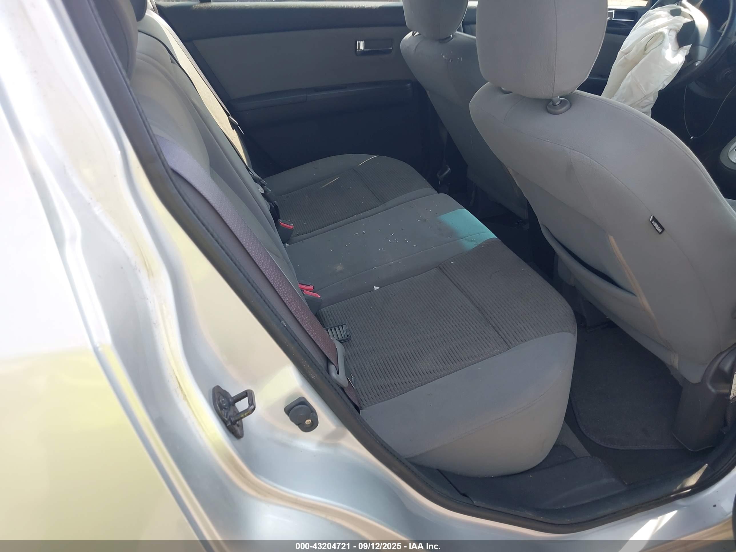 NISSAN SENTRA image 8