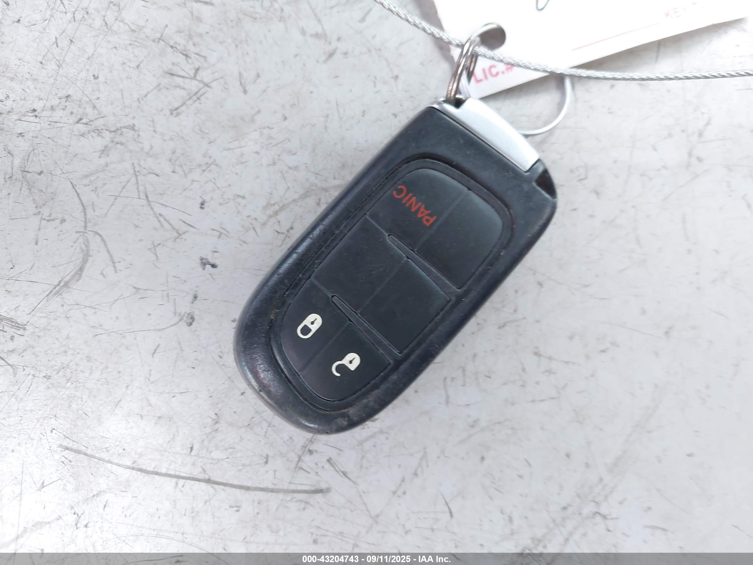 JEEP CHEROKEE image 11