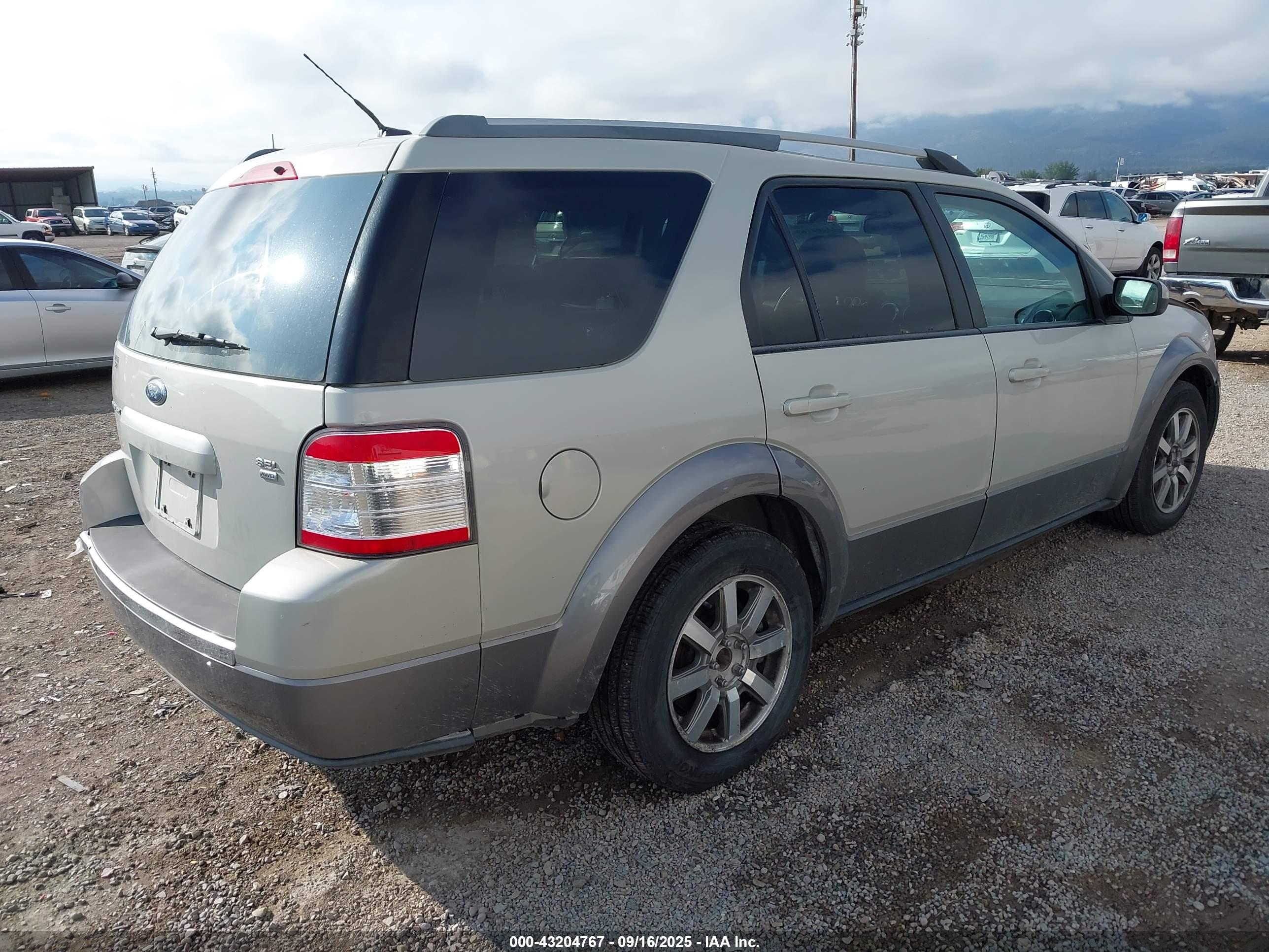 FORD TAURUS image 4