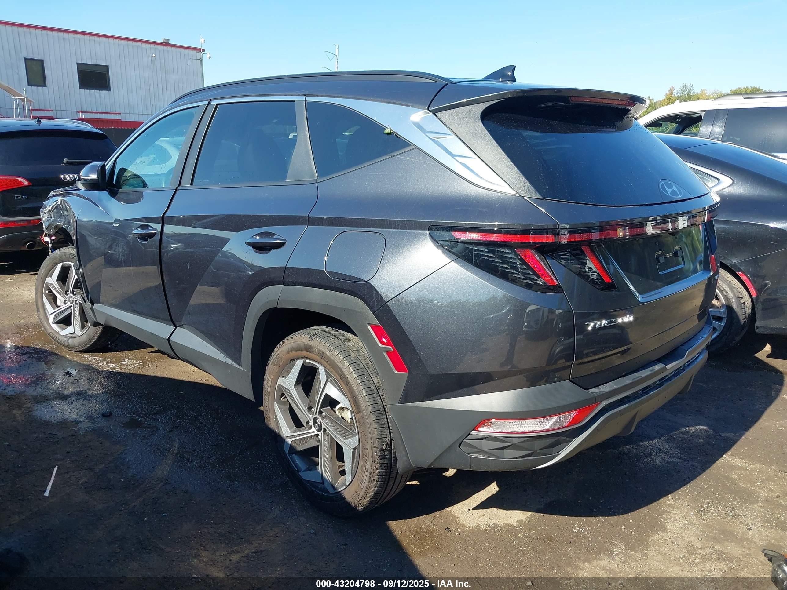 HYUNDAI TUCSON image 3