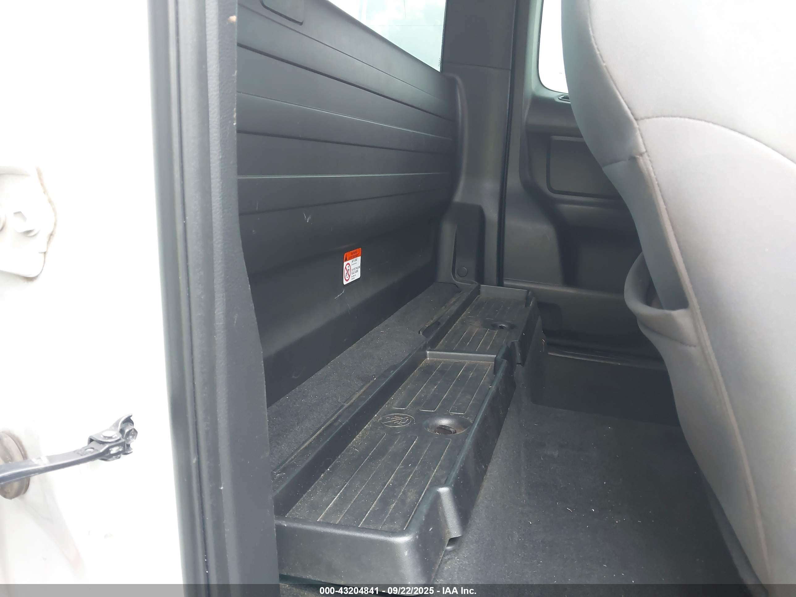 TOYOTA TACOMA image 8