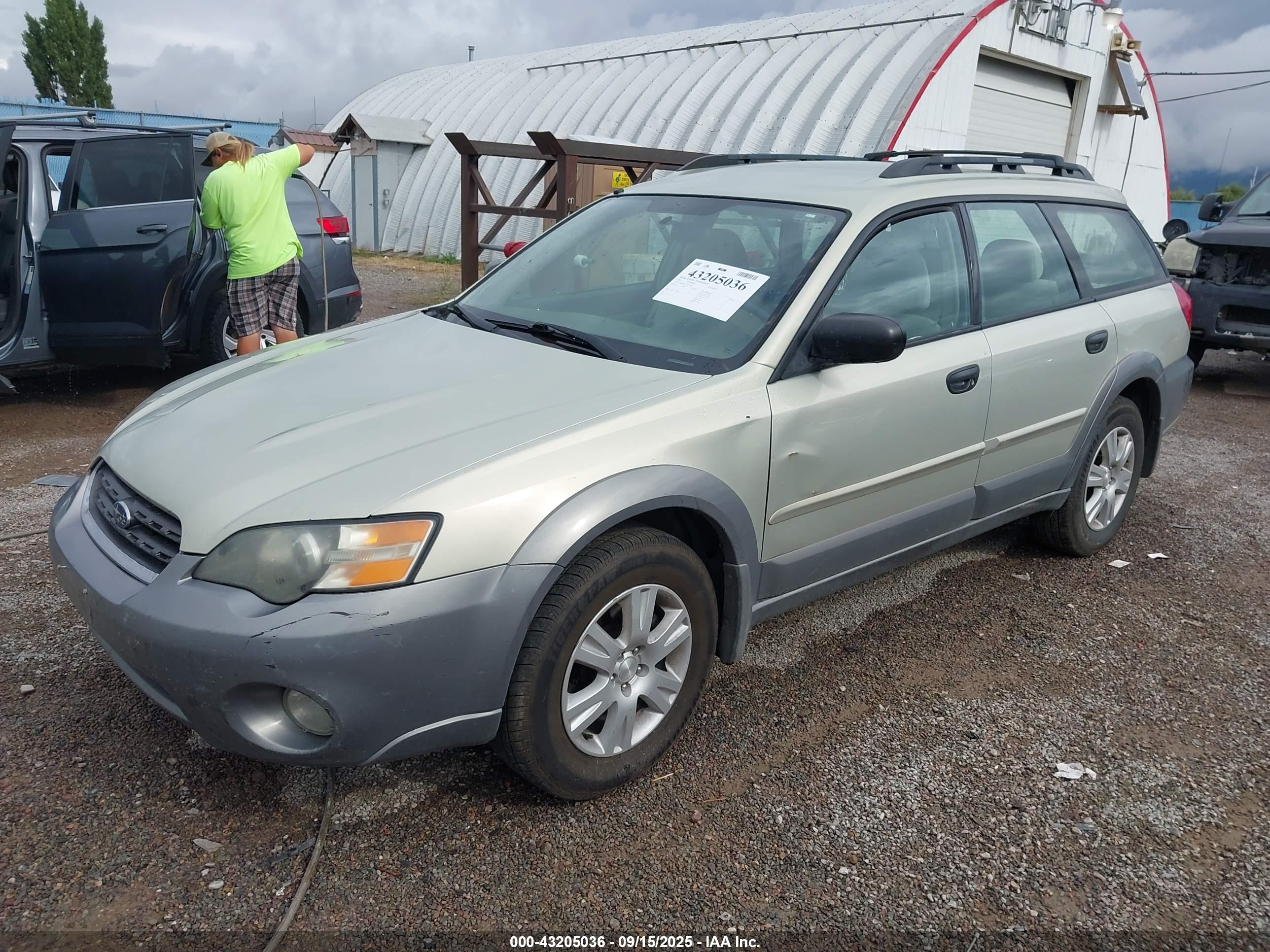 SUBARU OUTBACK image 2