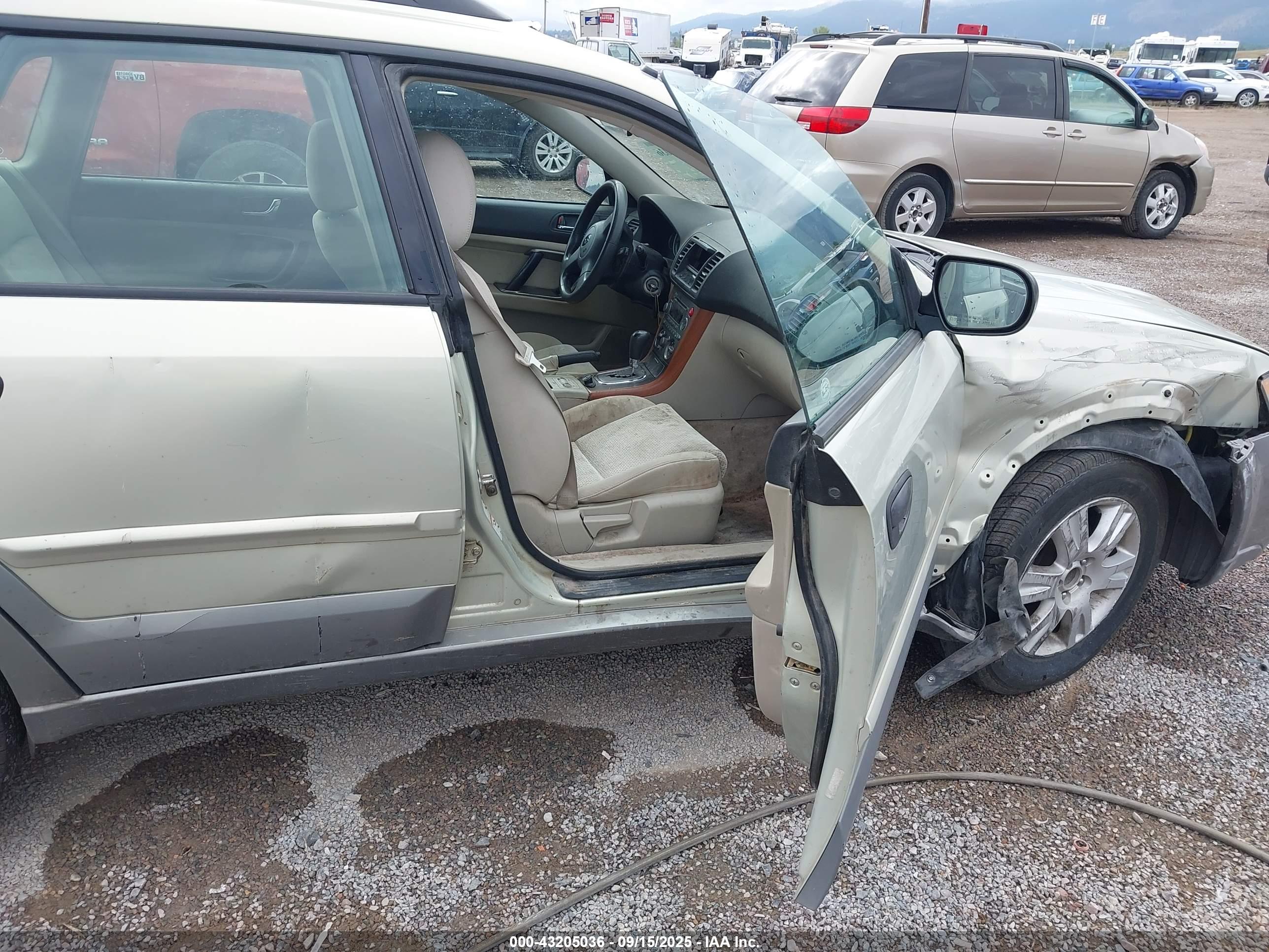 SUBARU OUTBACK image 5