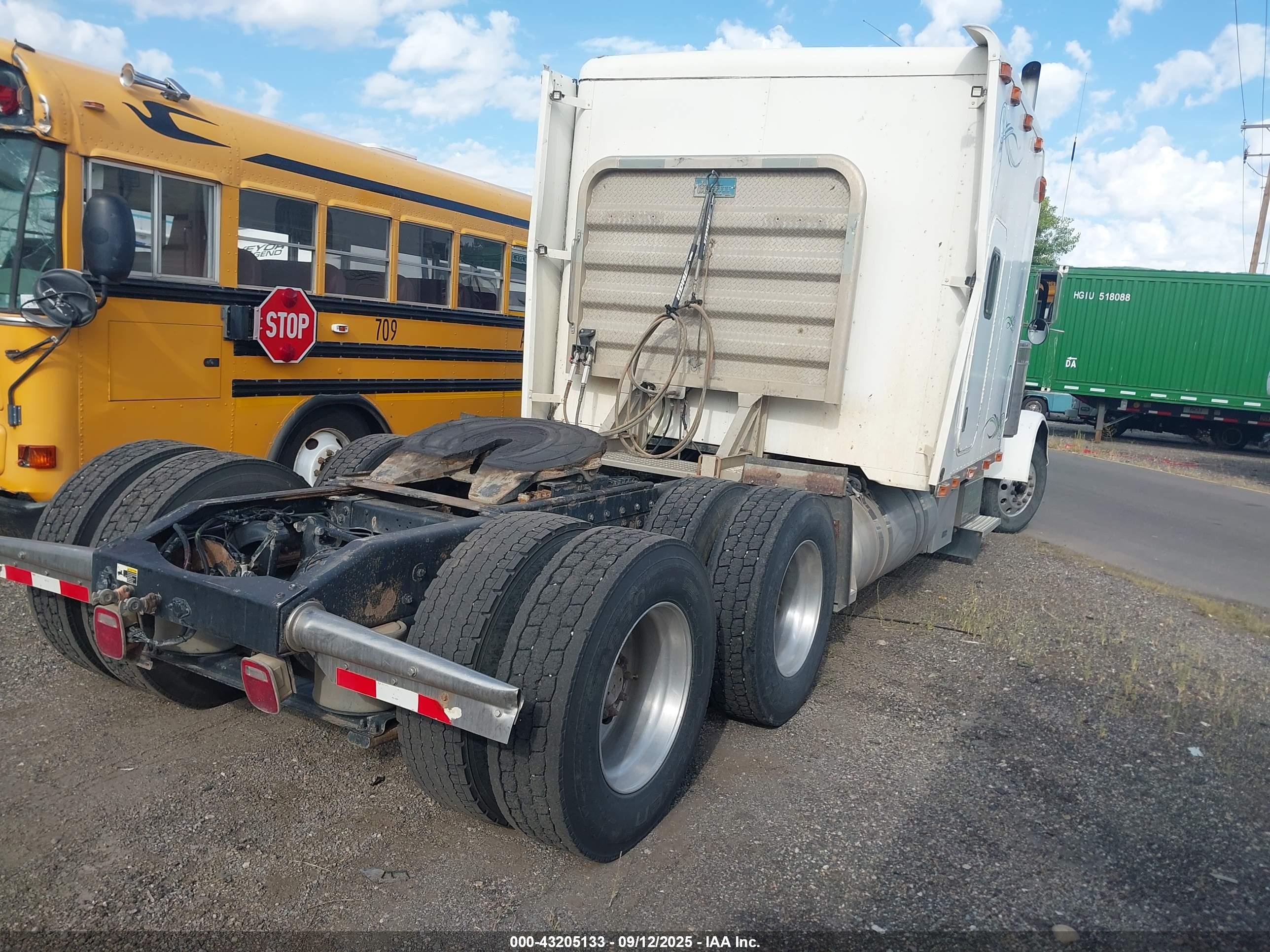 PETERBILT 379 image 4