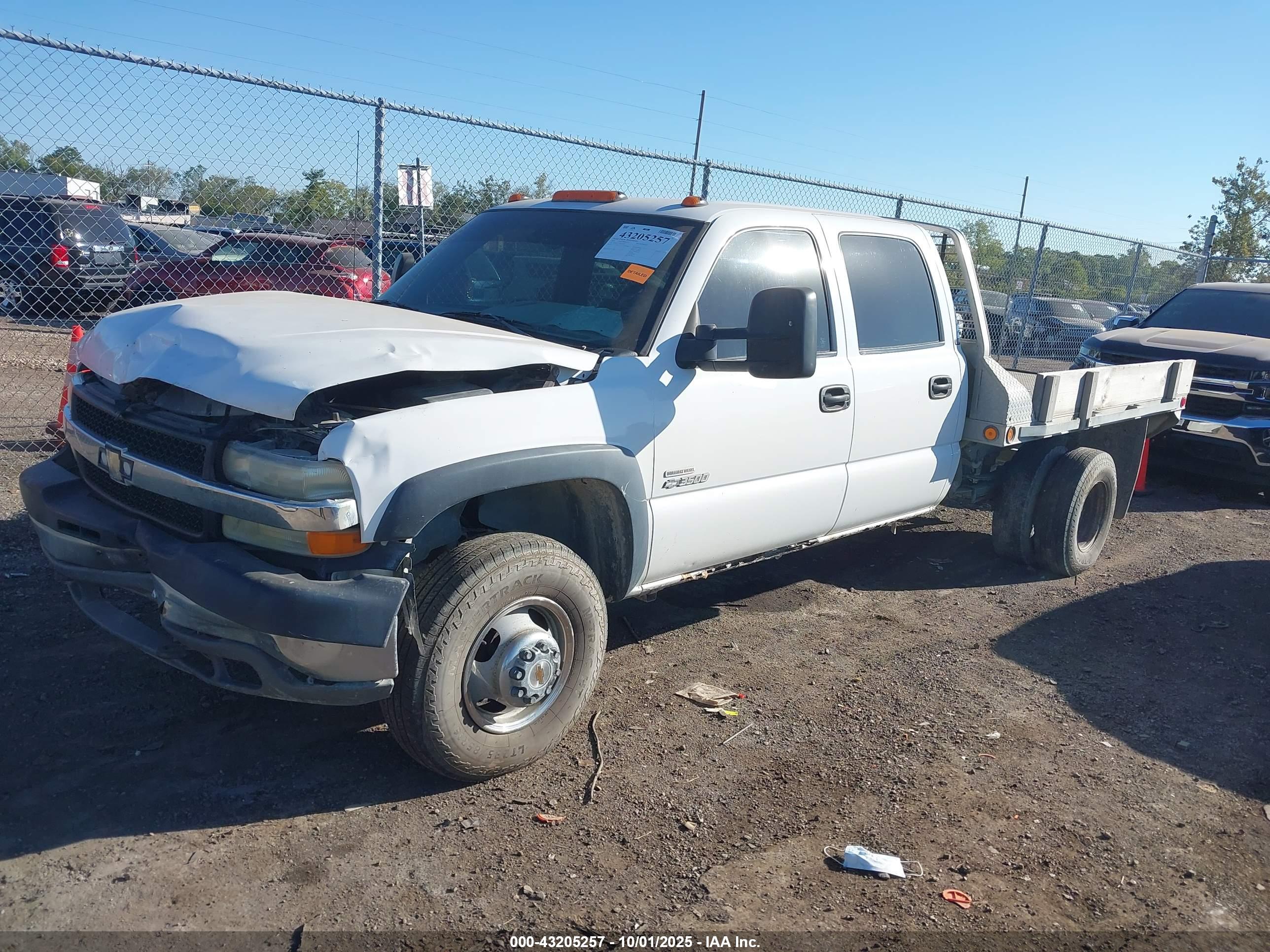 CHEVROLET SILVERADO image 2