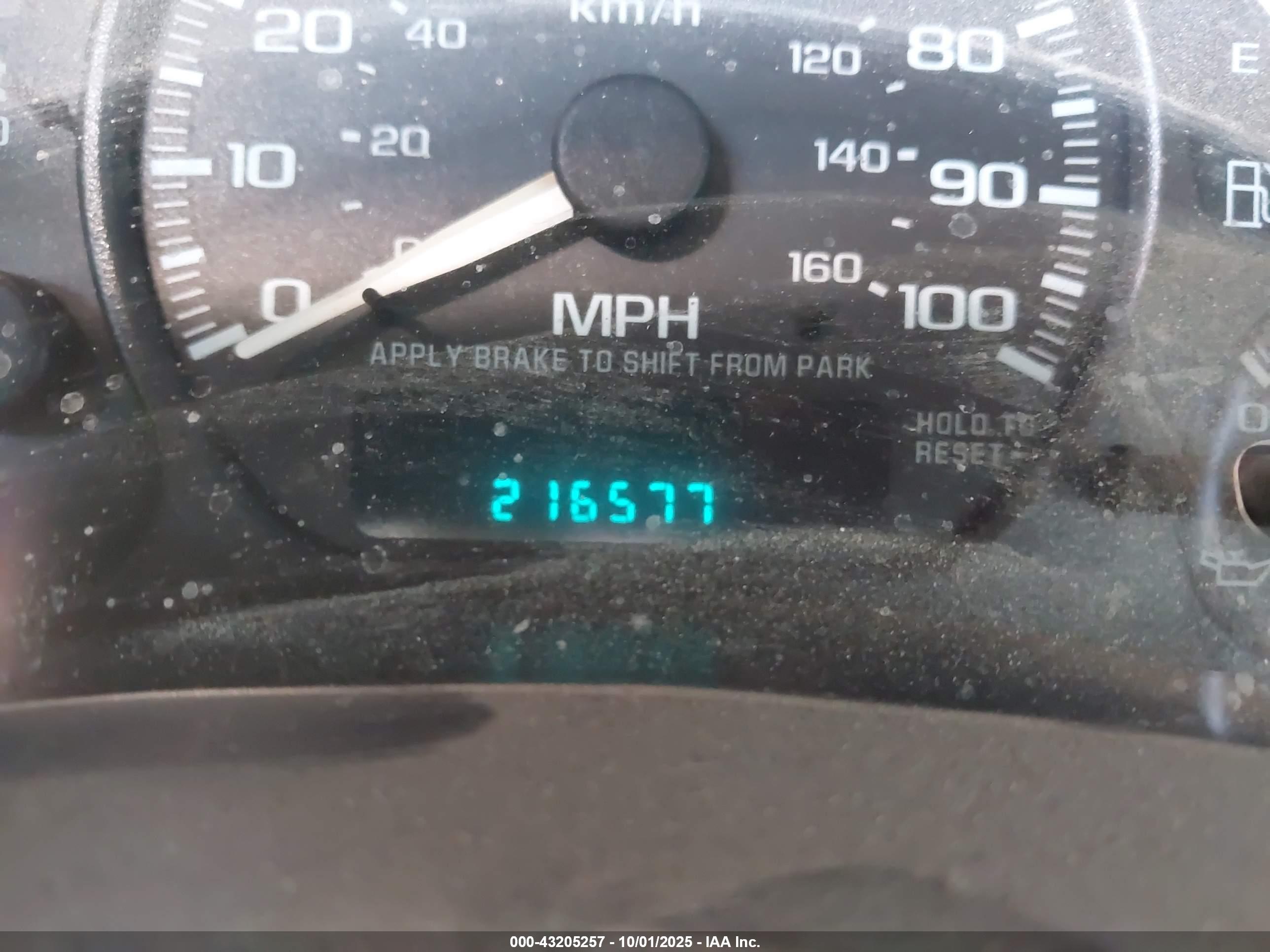 CHEVROLET SILVERADO image 6