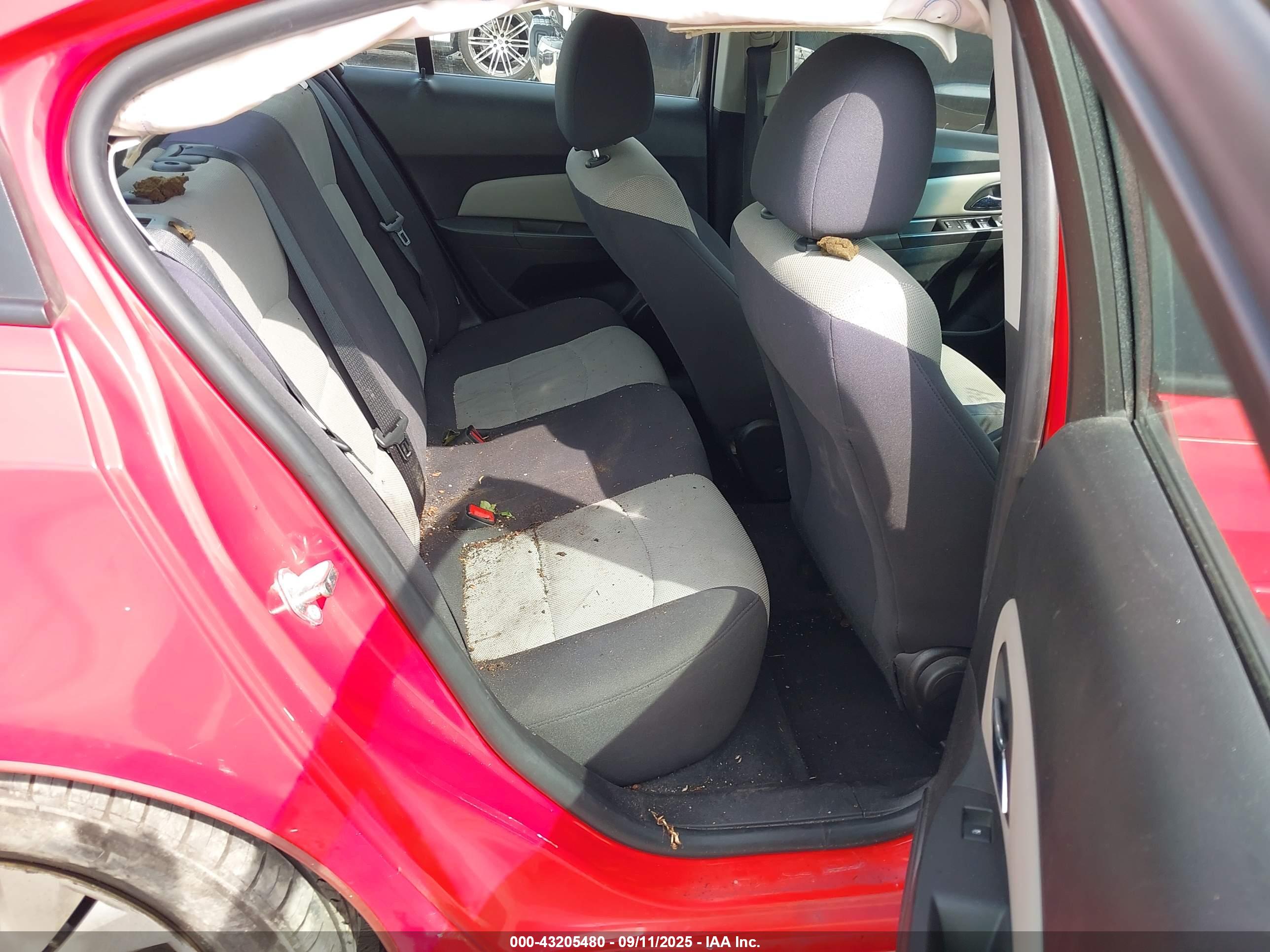 CHEVROLET CRUZE image 8
