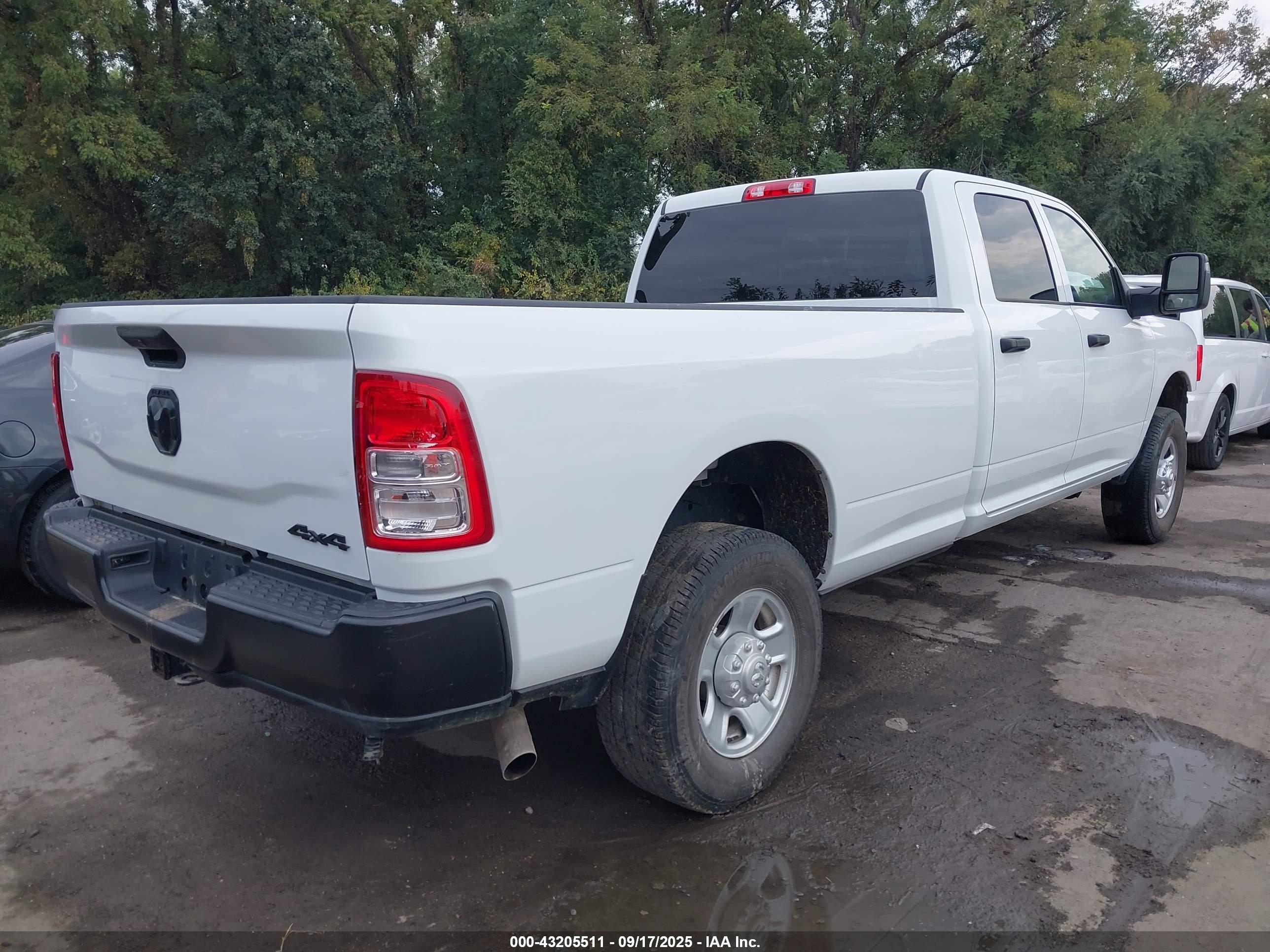 RAM 3500 image 4