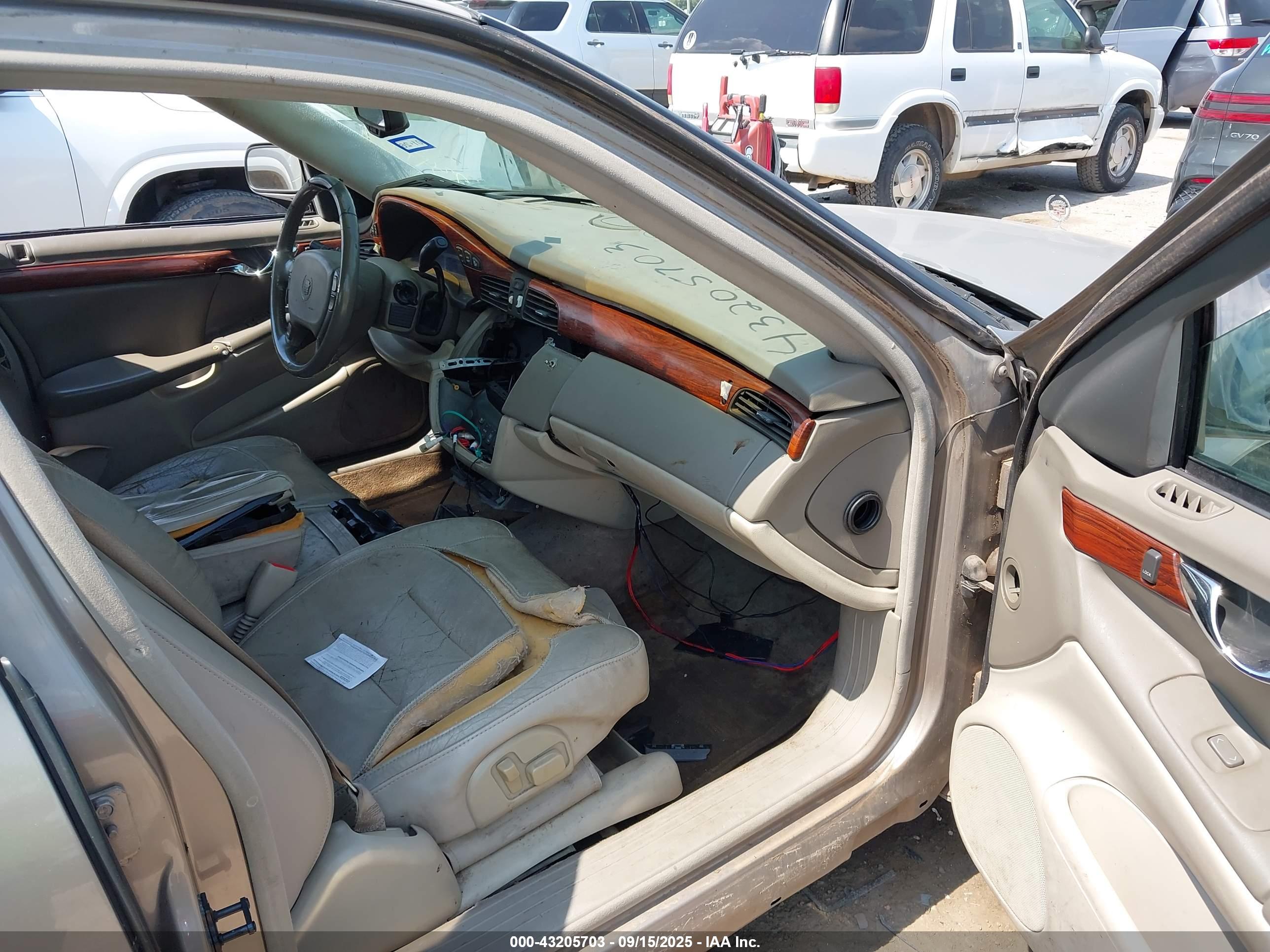 CADILLAC DEVILLE image 5