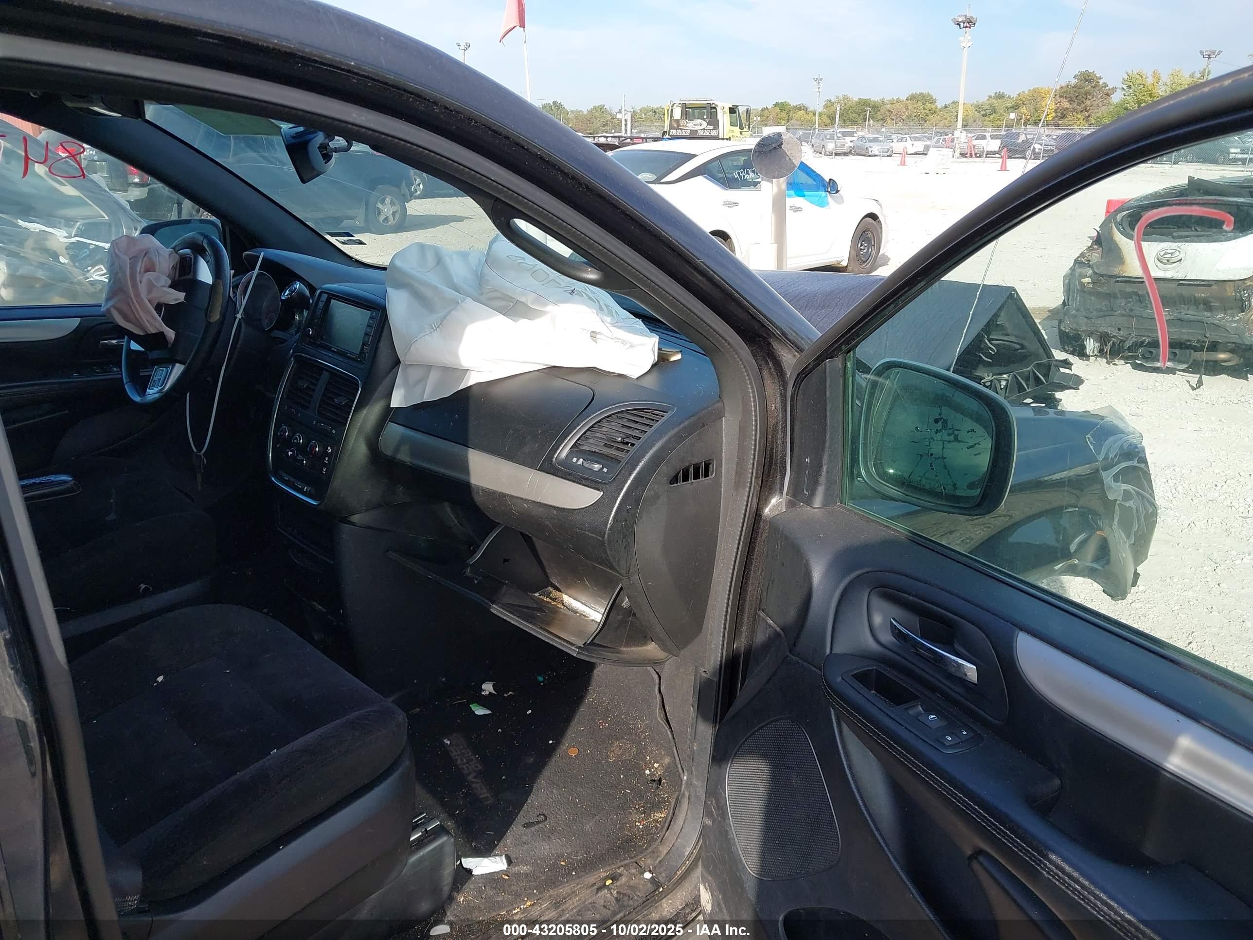 DODGE GRAND image 5