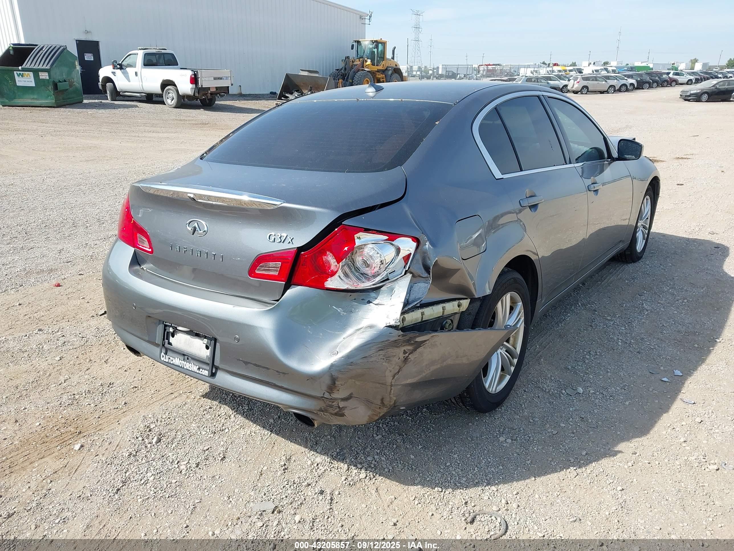 INFINITI G37X image 4