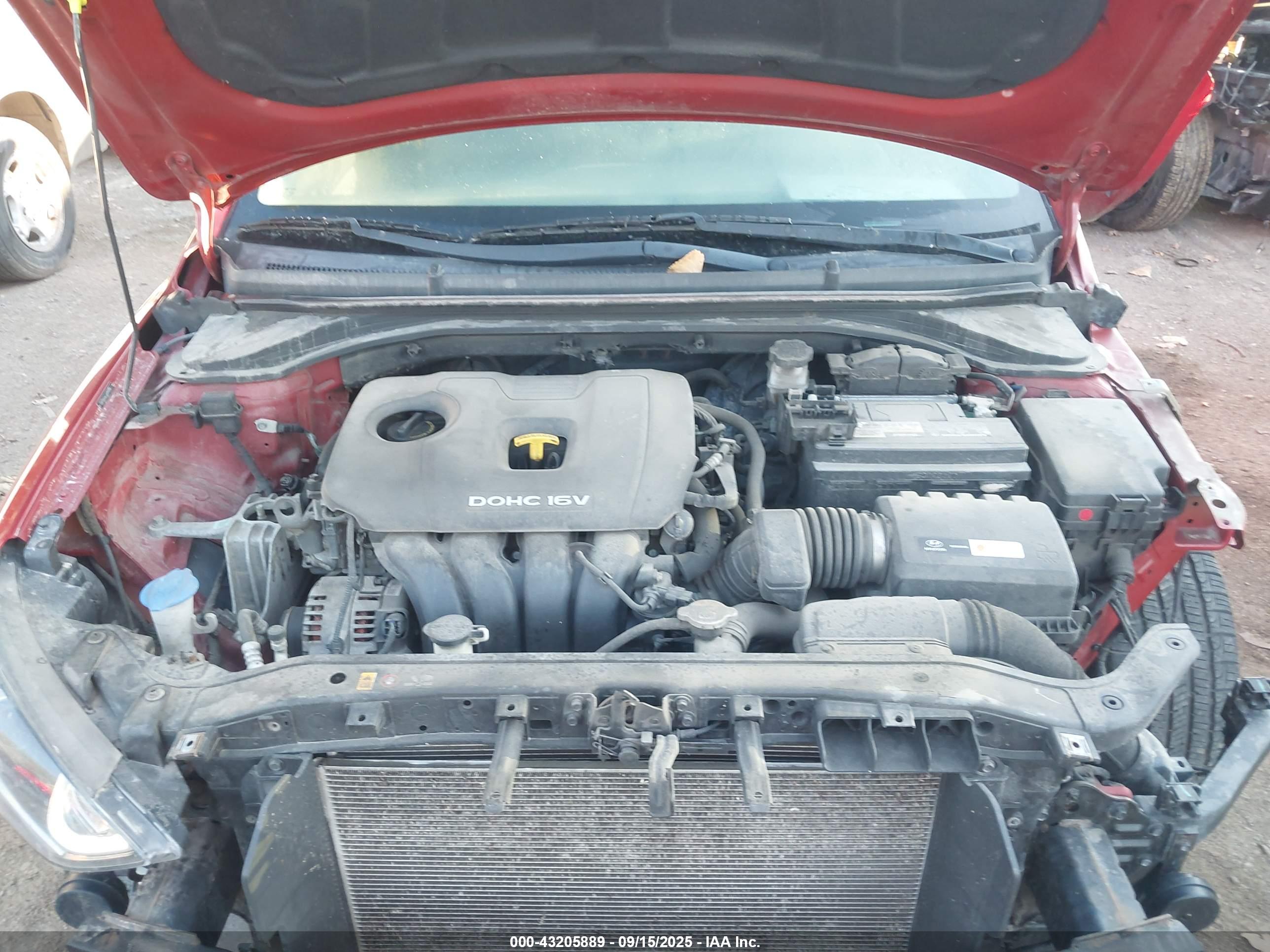 HYUNDAI ELANTRA image 10