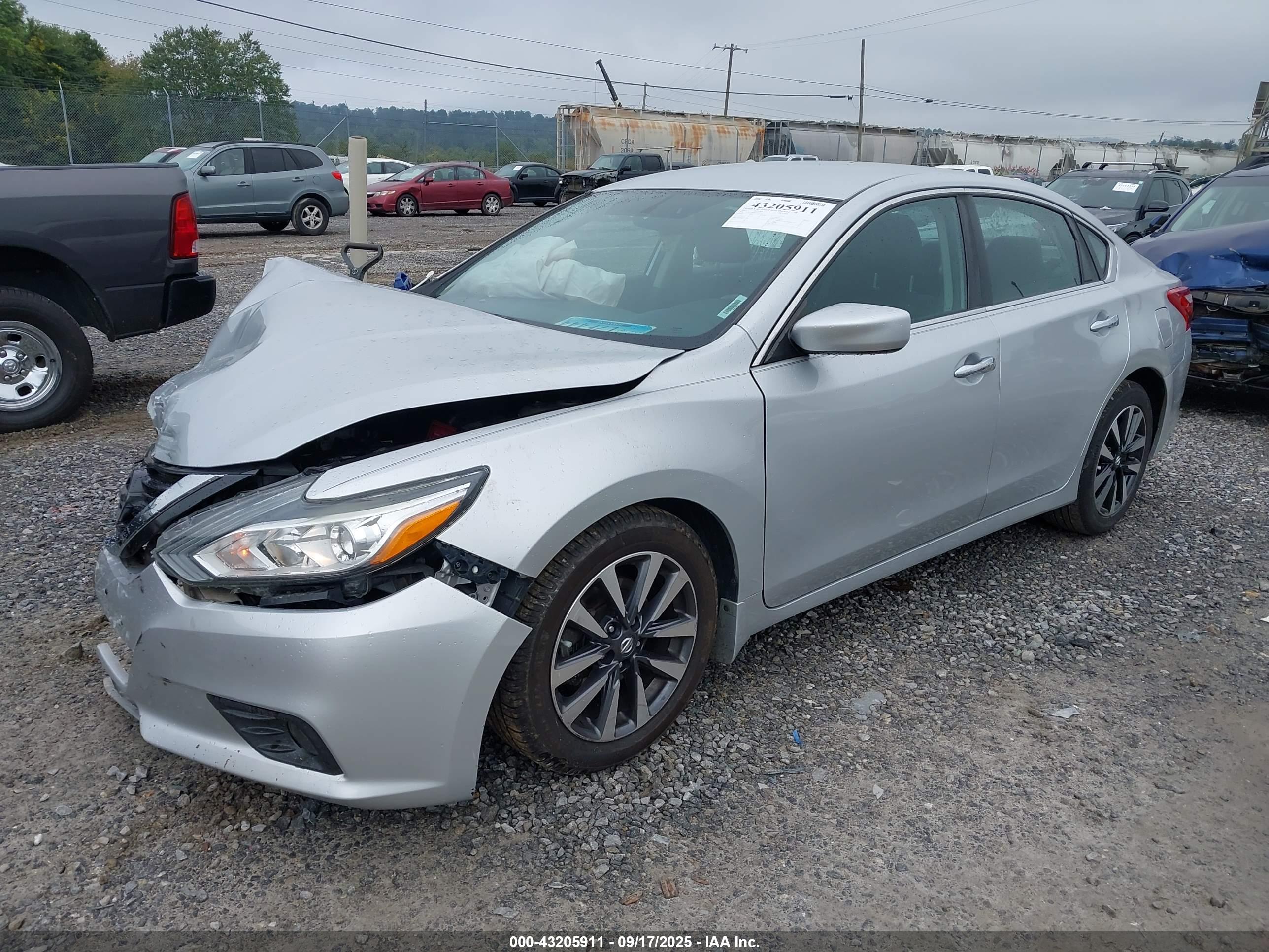 NISSAN ALTIMA image 2