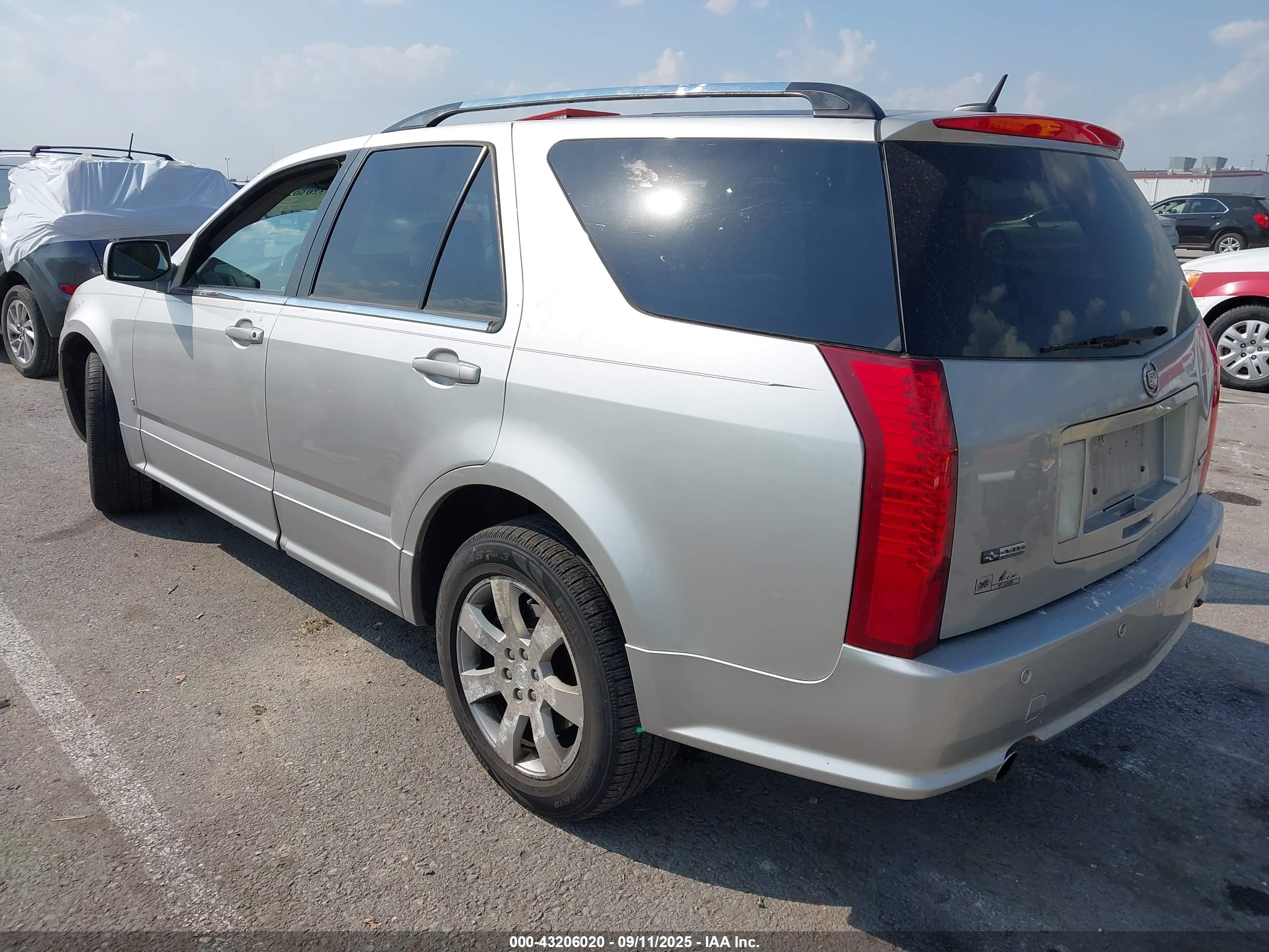 CADILLAC SRX image 3