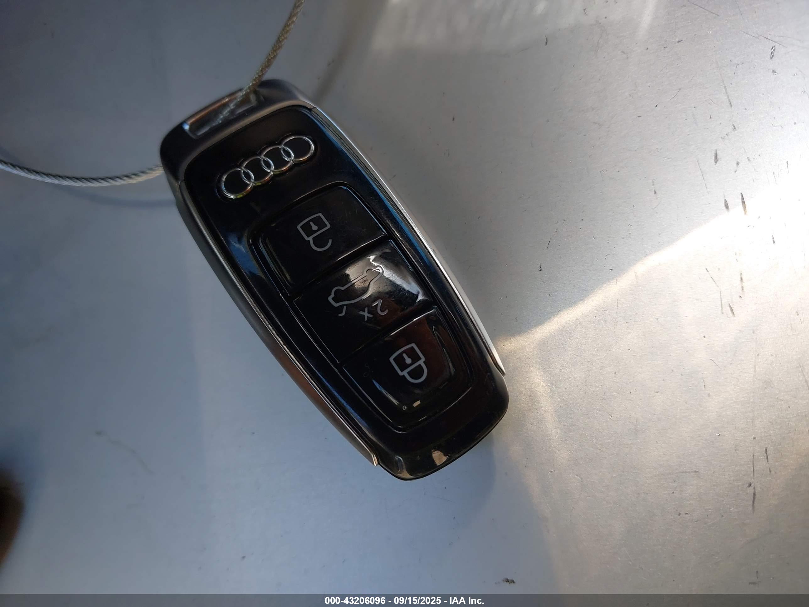 AUDI A6 image 11