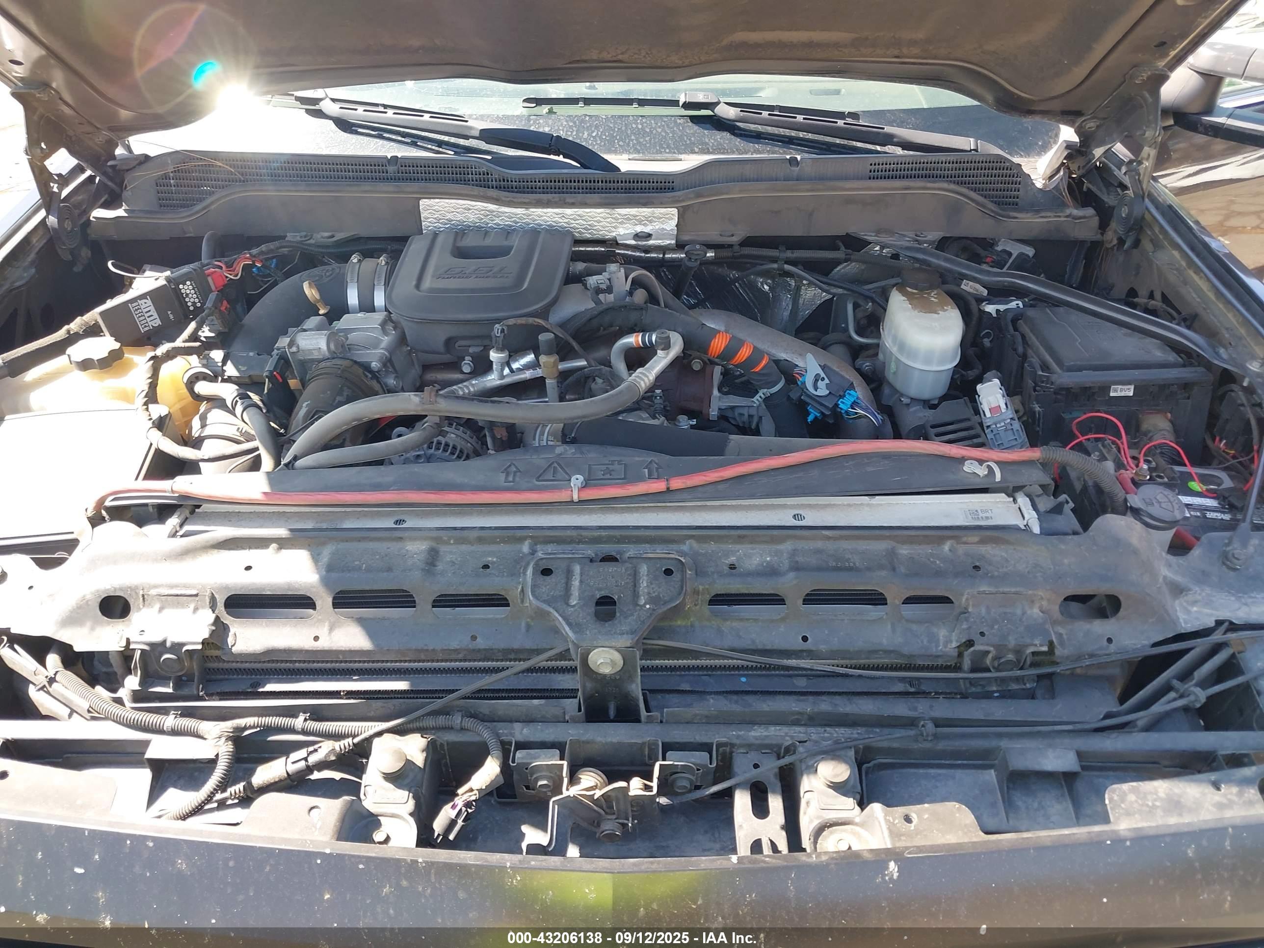 CHEVROLET SILVERADO image 10