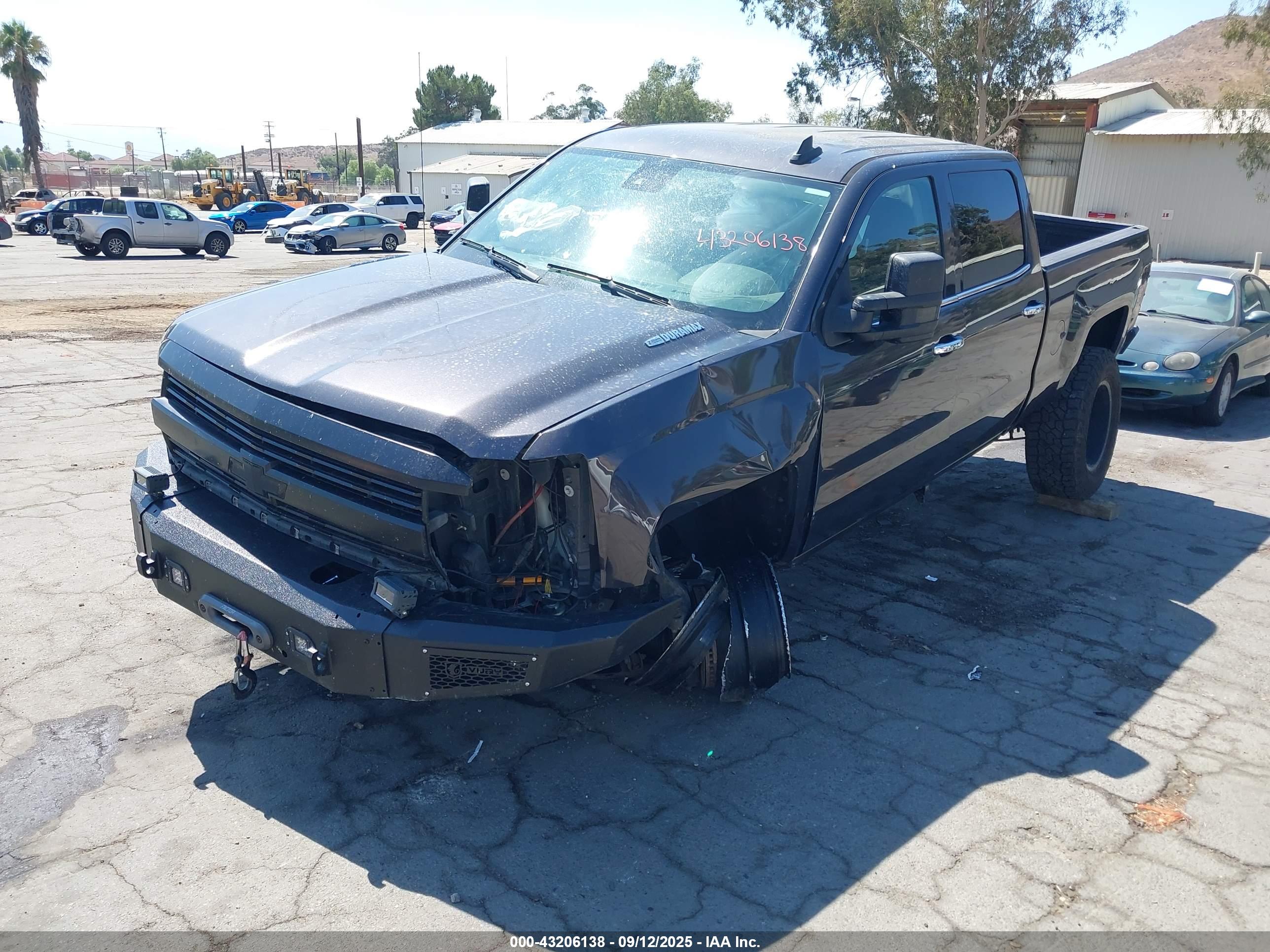CHEVROLET SILVERADO image 2